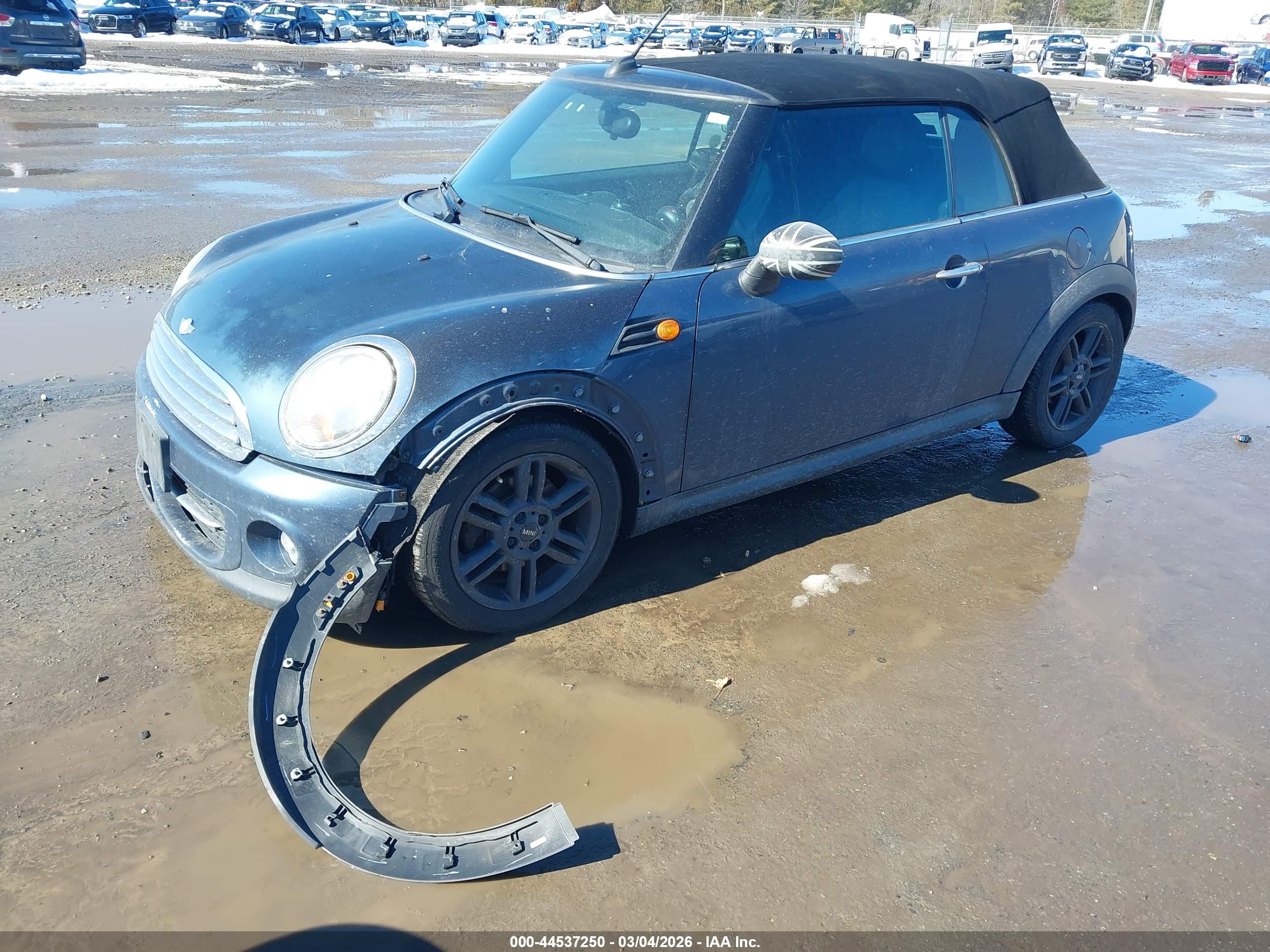 MINI COOPER image 2