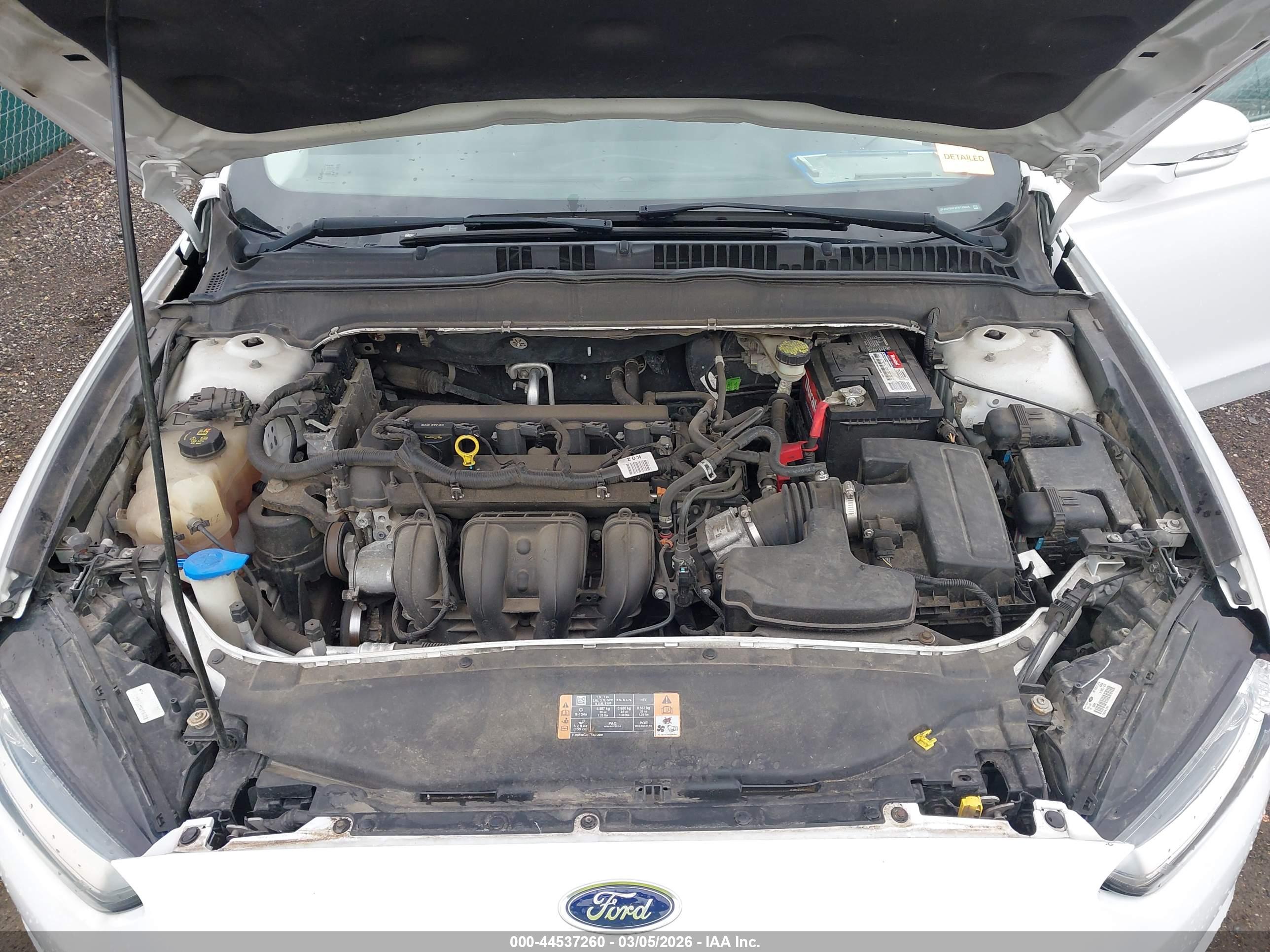 FORD FUSION image 10