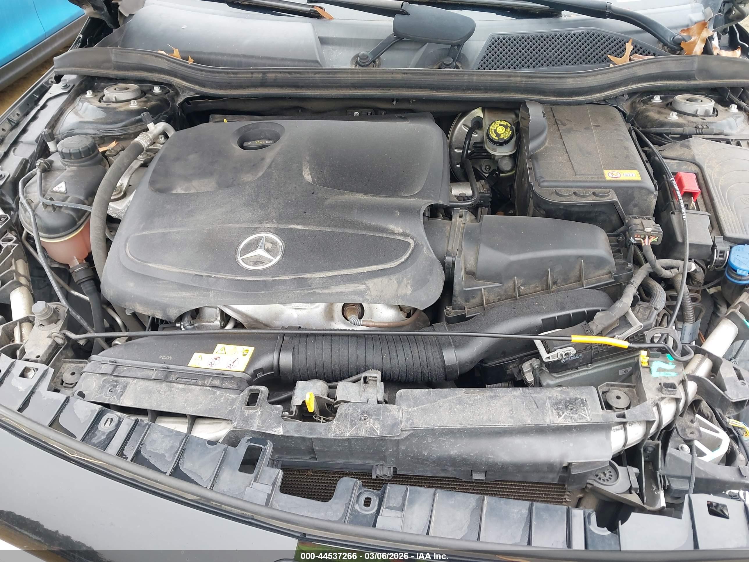MERCEDES-BENZ GLA image 10
