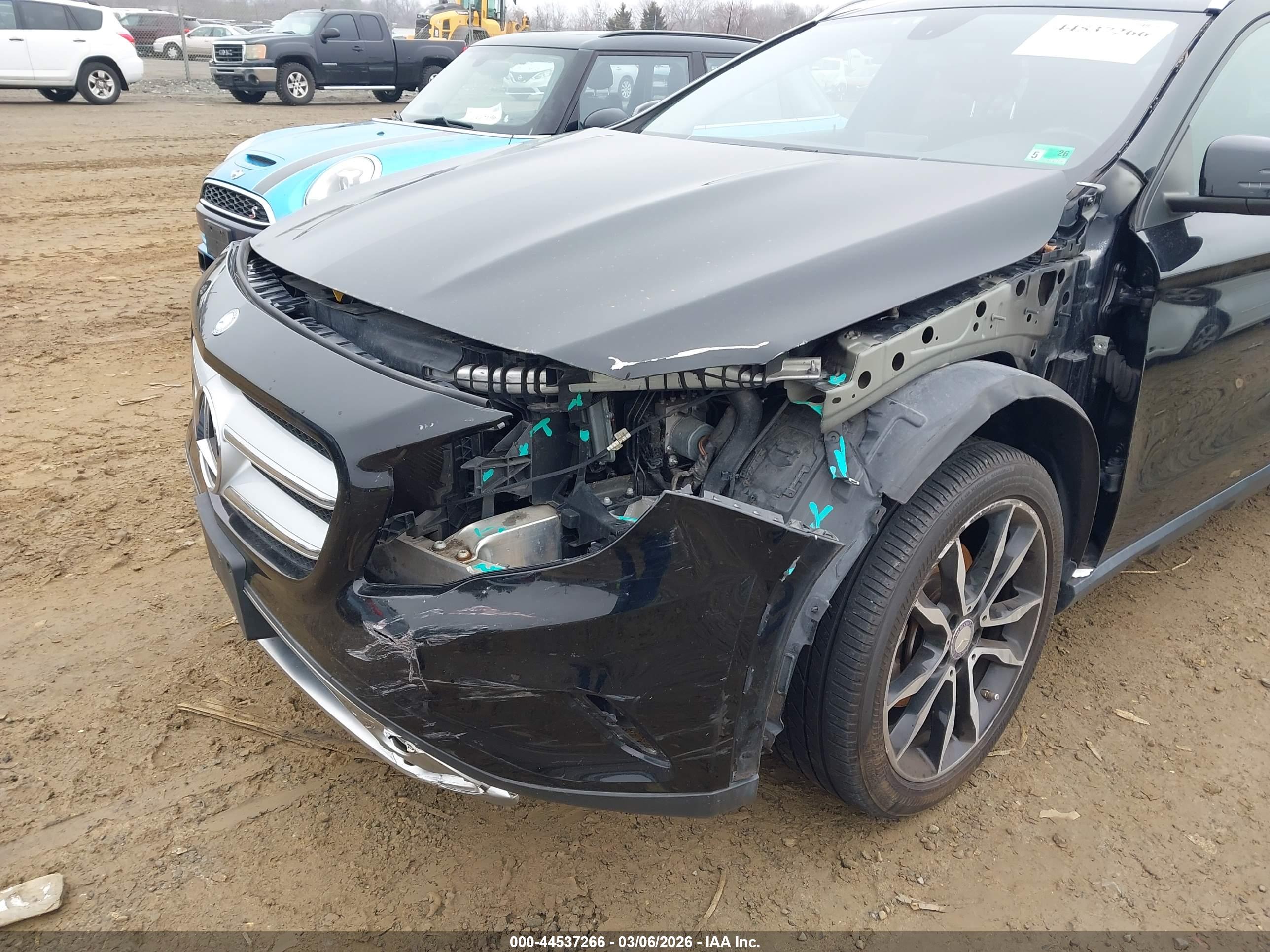 MERCEDES-BENZ GLA image 6