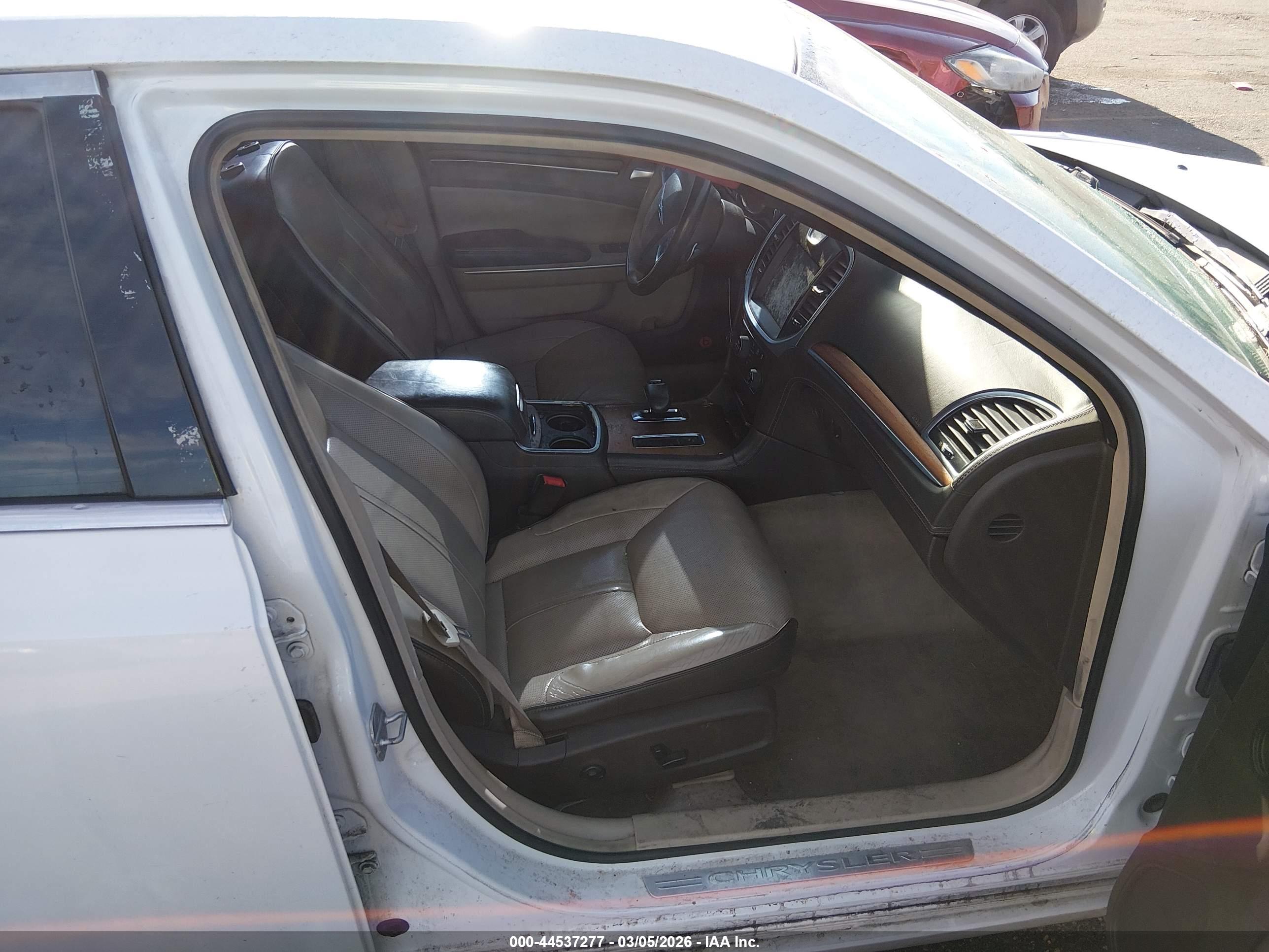 CHRYSLER 300C image 5