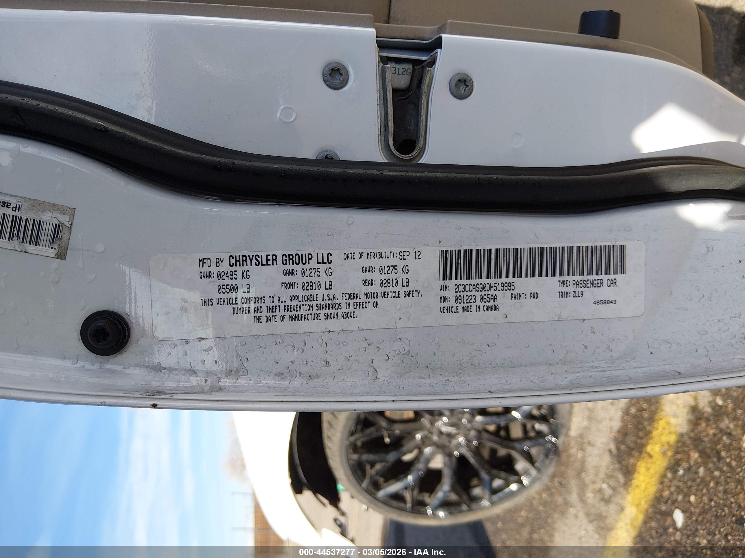 CHRYSLER 300C image 9