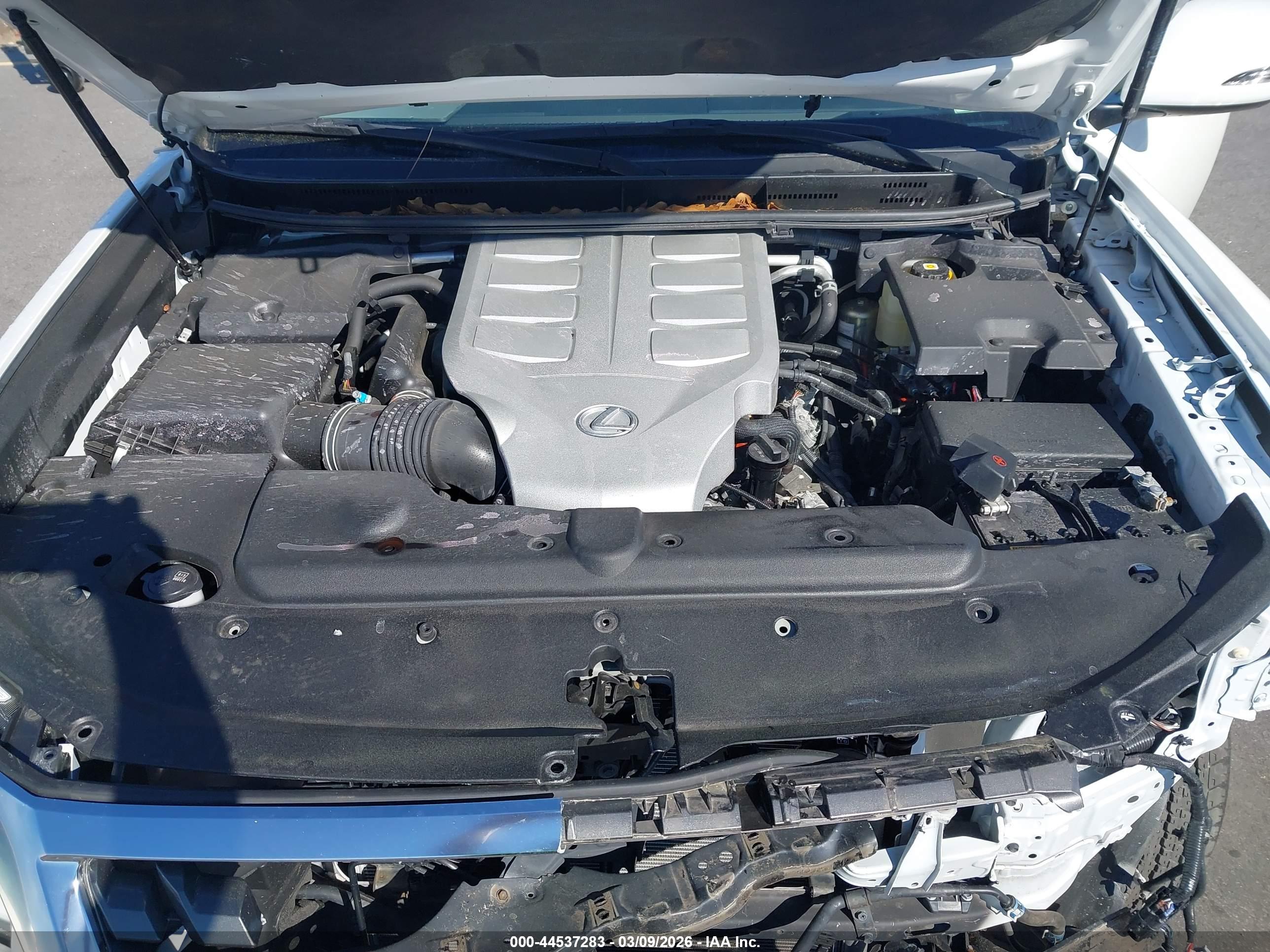 LEXUS GX image 10