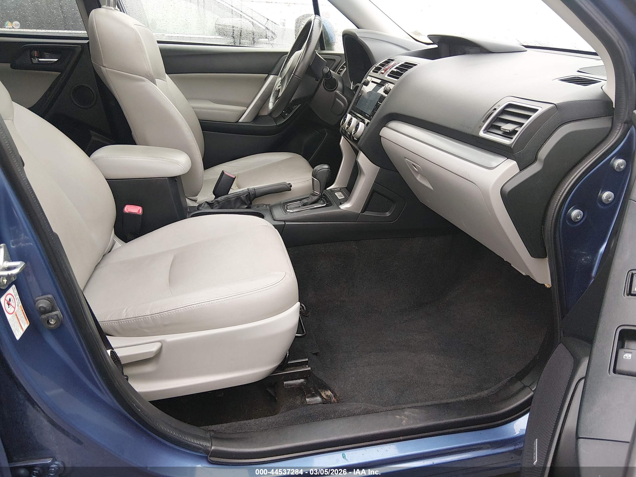 SUBARU FORESTER image 5