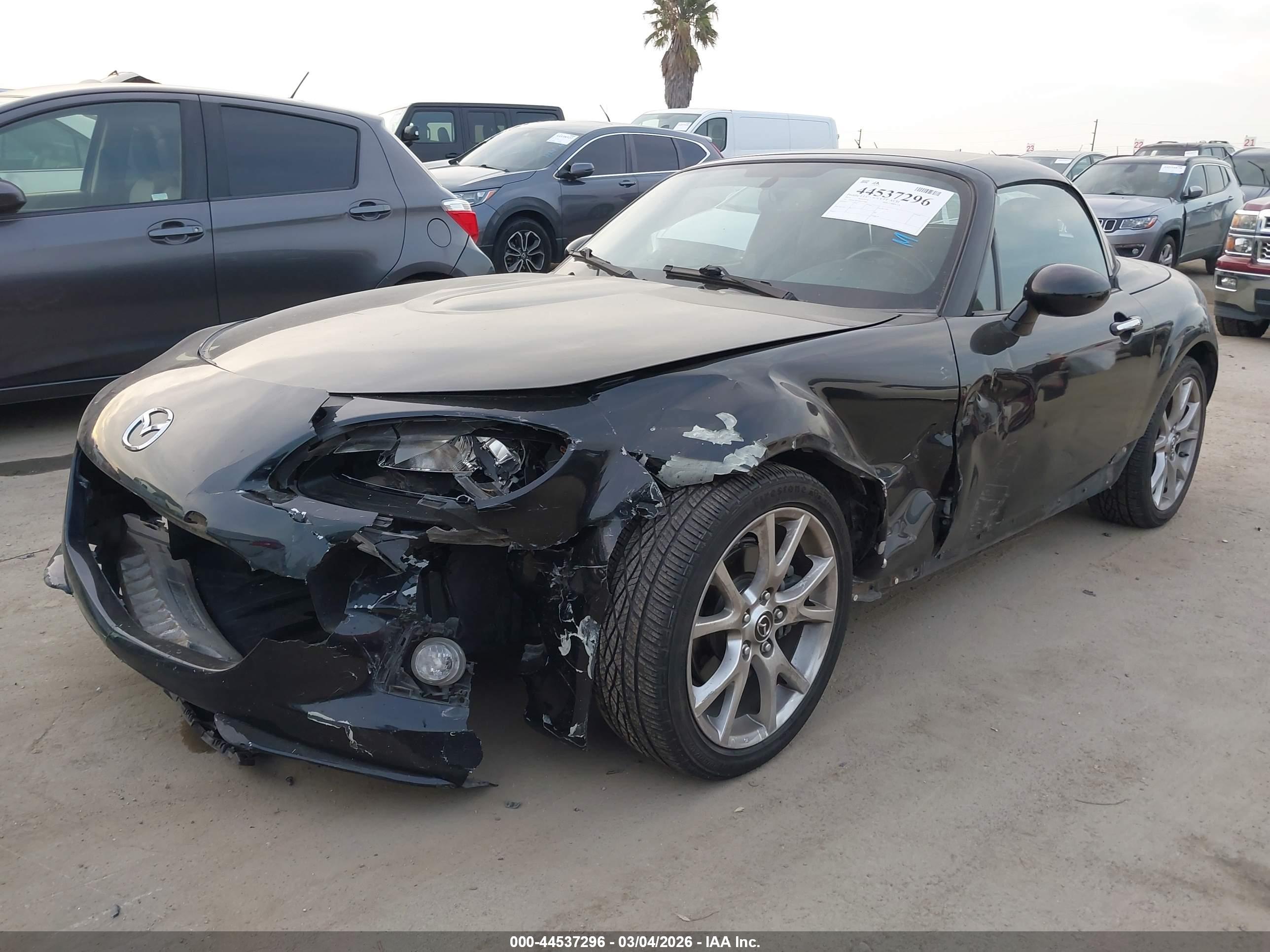 MAZDA MX-5 image 2