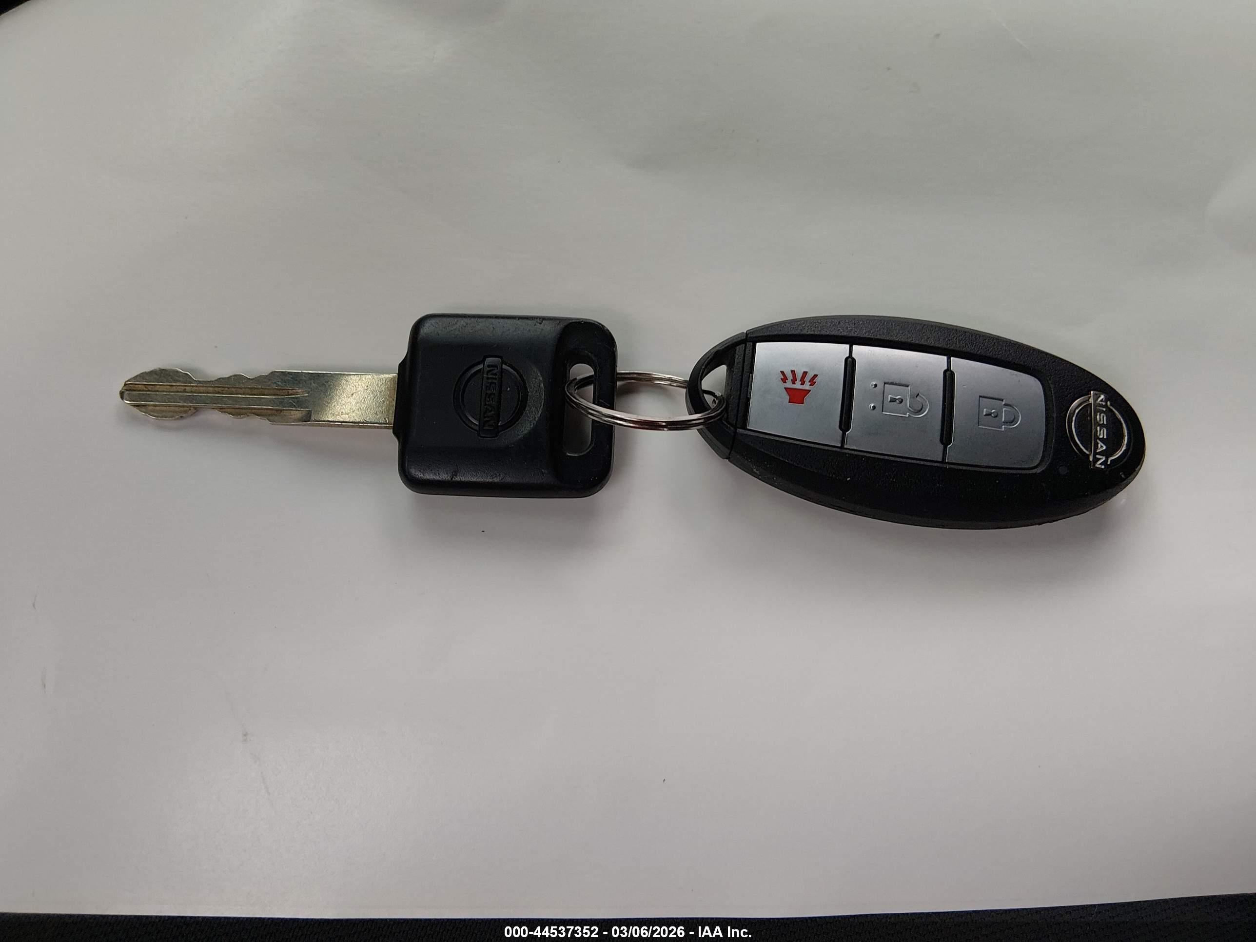 NISSAN FRONTIER image 11