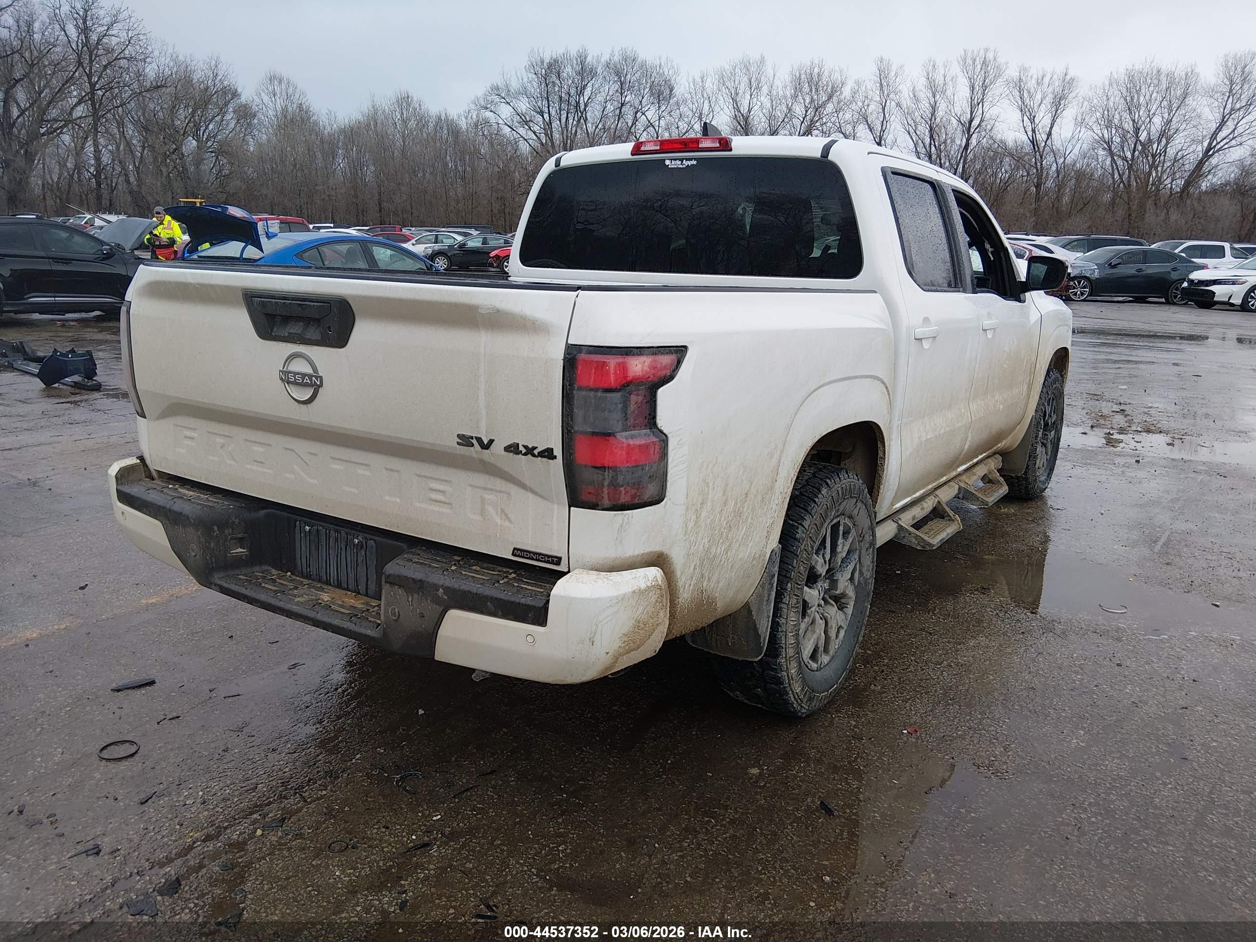 NISSAN FRONTIER image 4