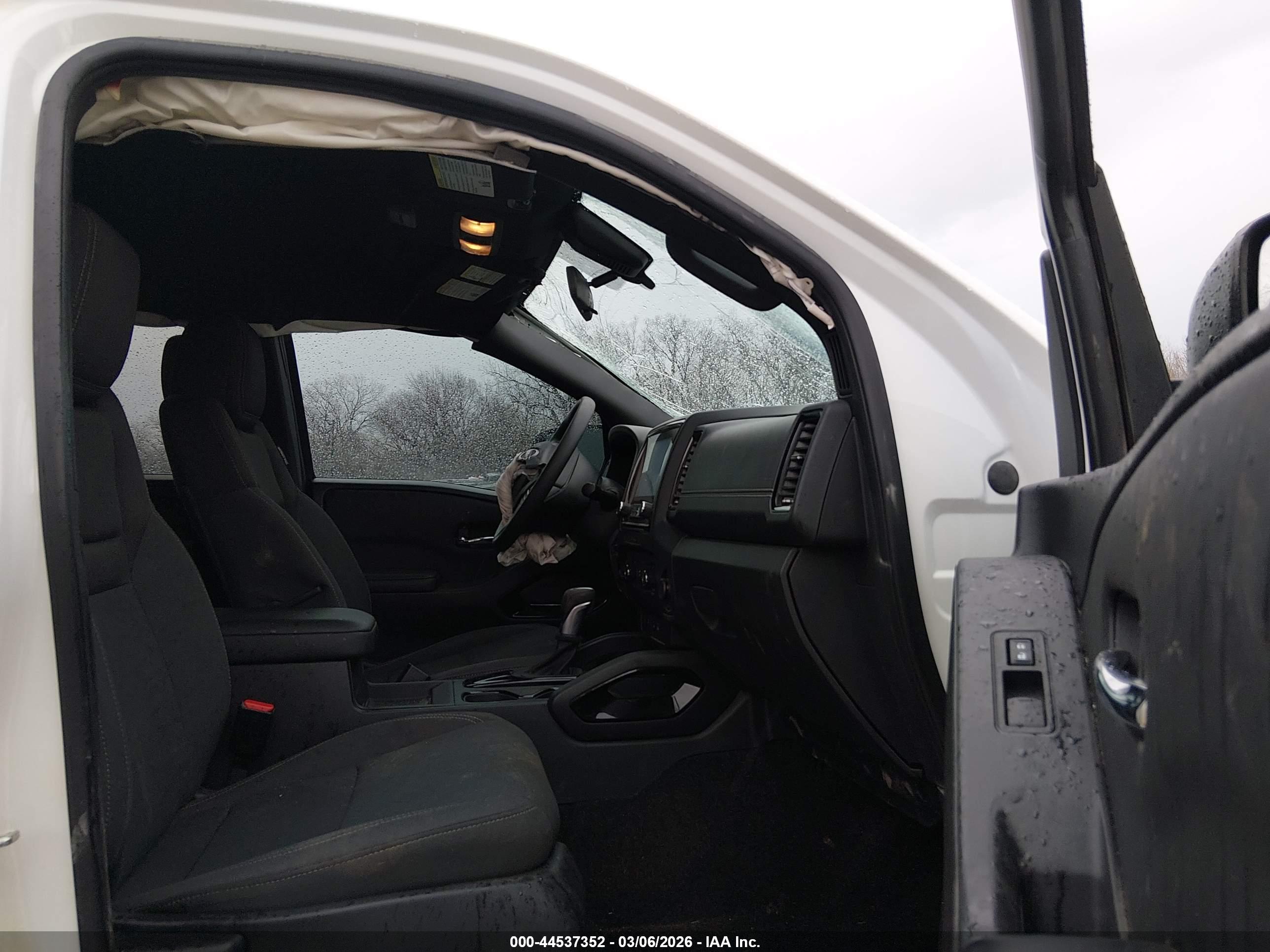 NISSAN FRONTIER image 5