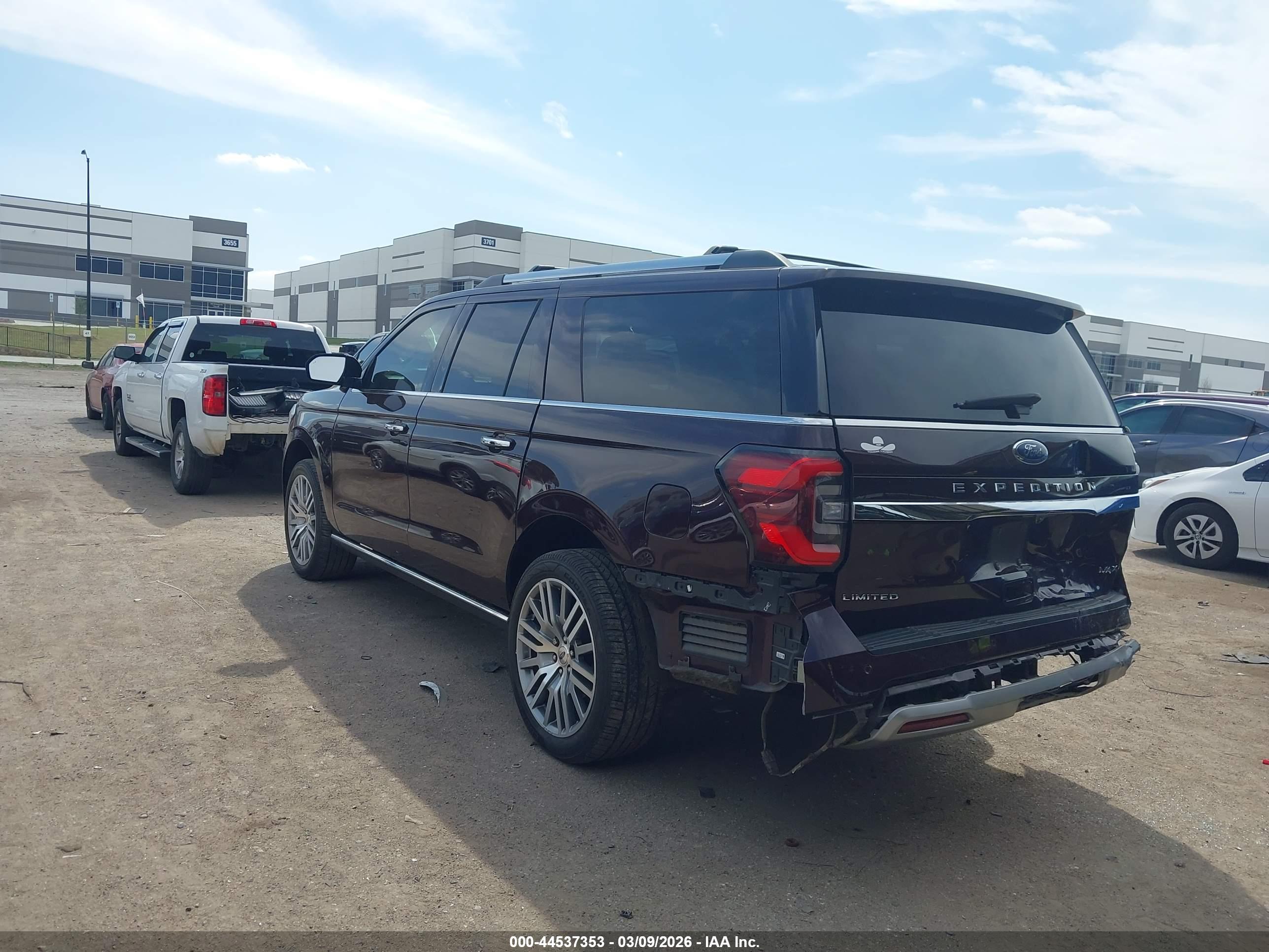 FORD EXPEDITION image 3