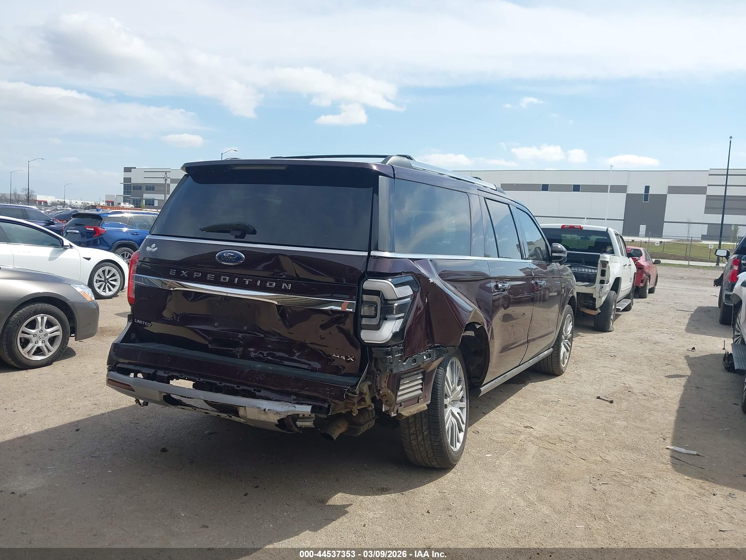 FORD EXPEDITION image 4