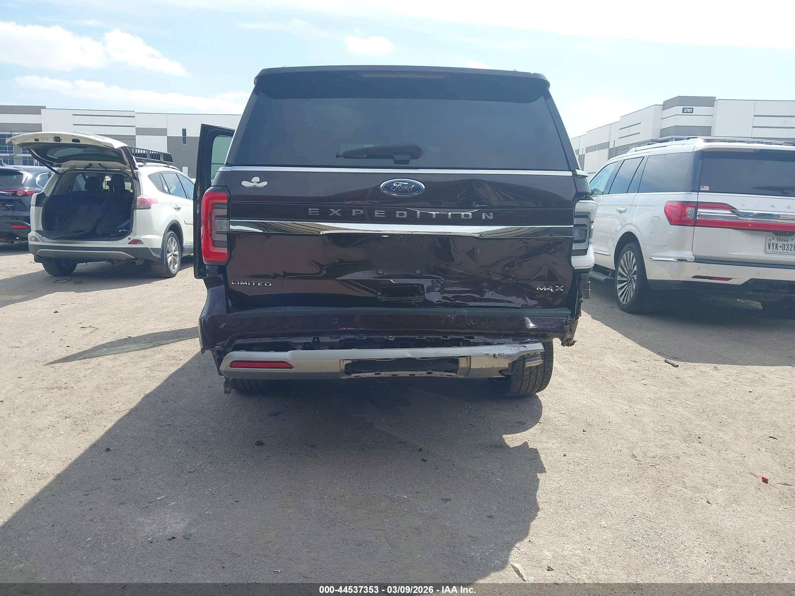 FORD EXPEDITION image 6