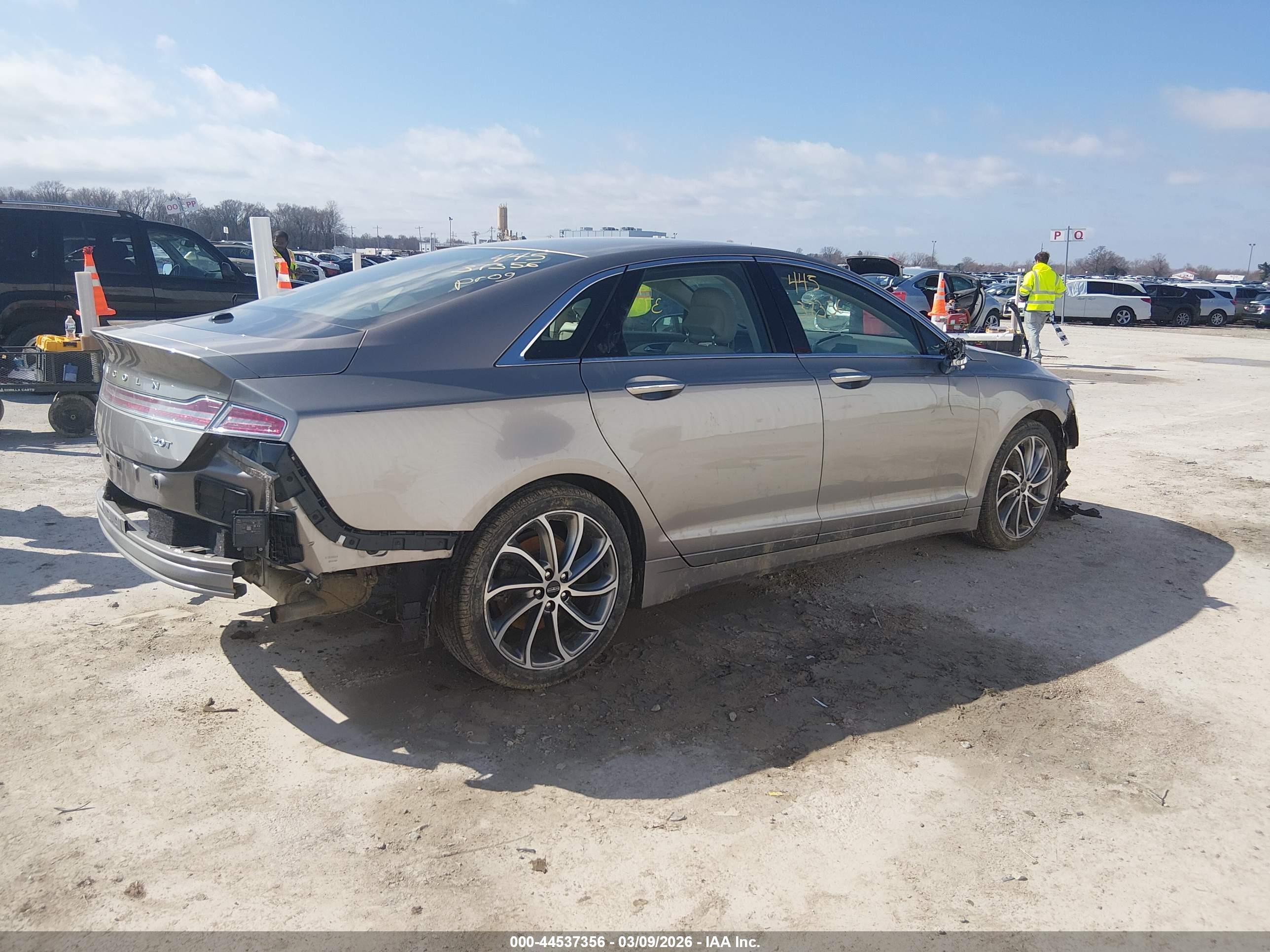 LINCOLN MKZ image 4