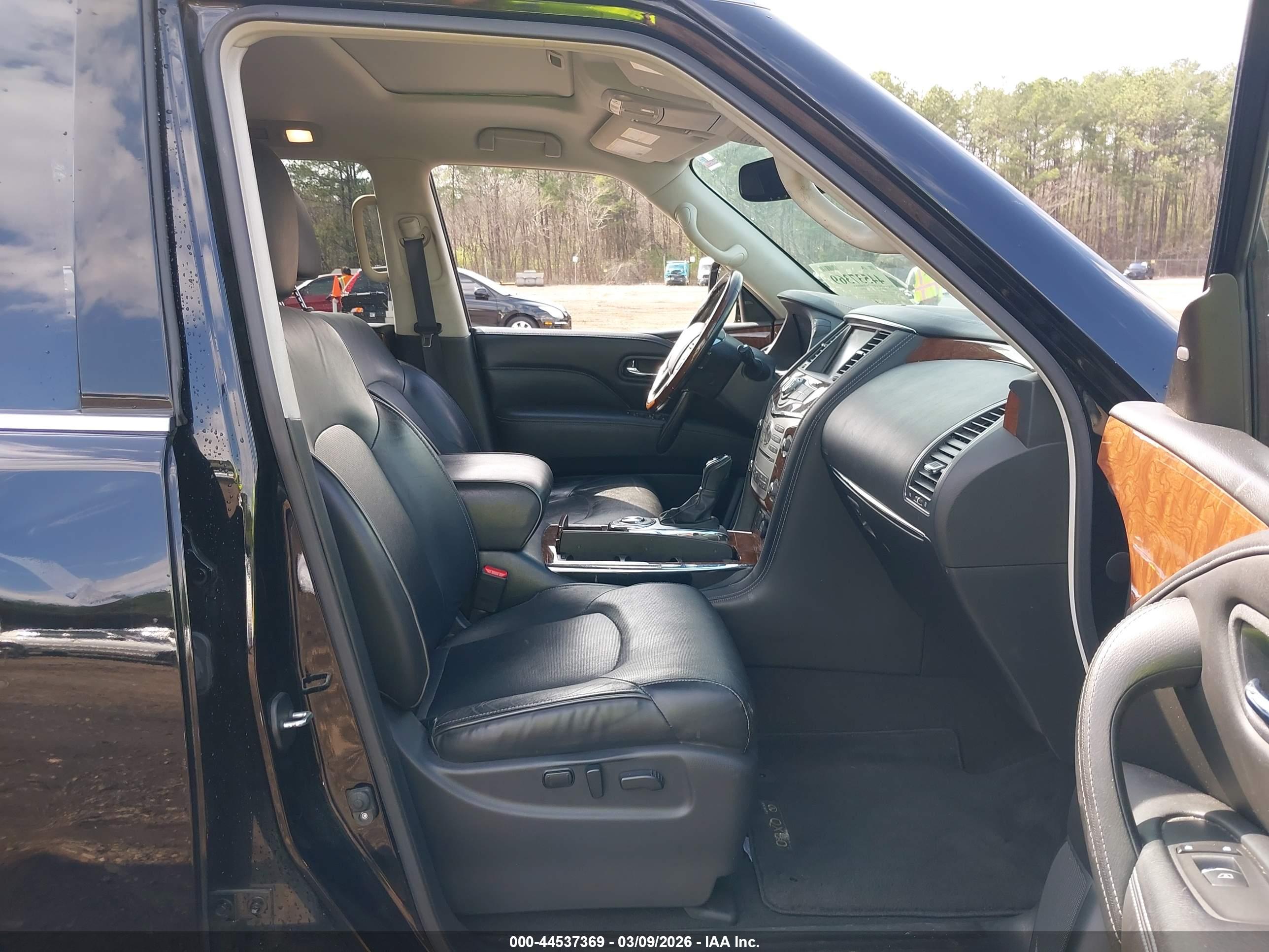 INFINITI QX80 image 5