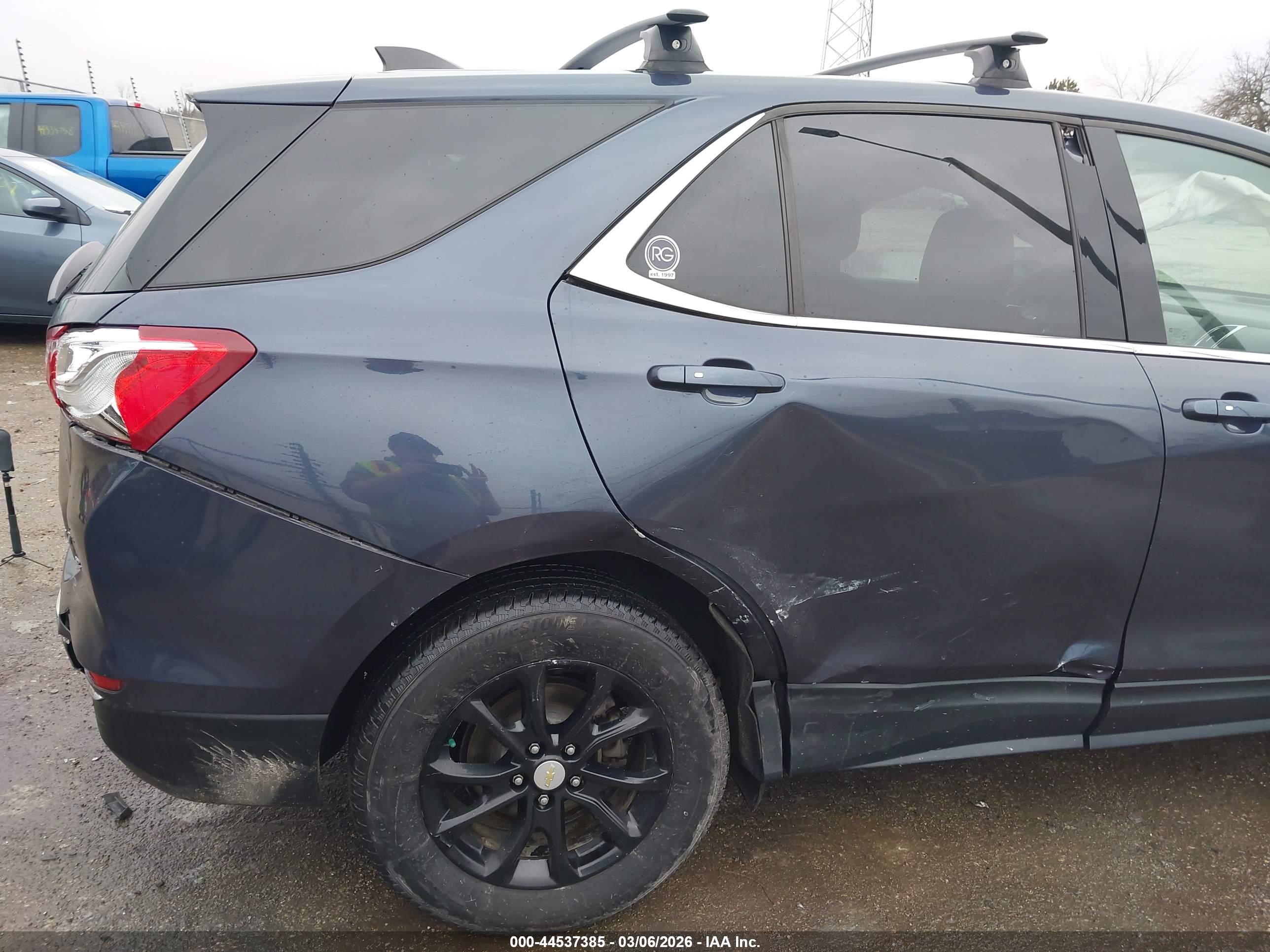 CHEVROLET EQUINOX image 6