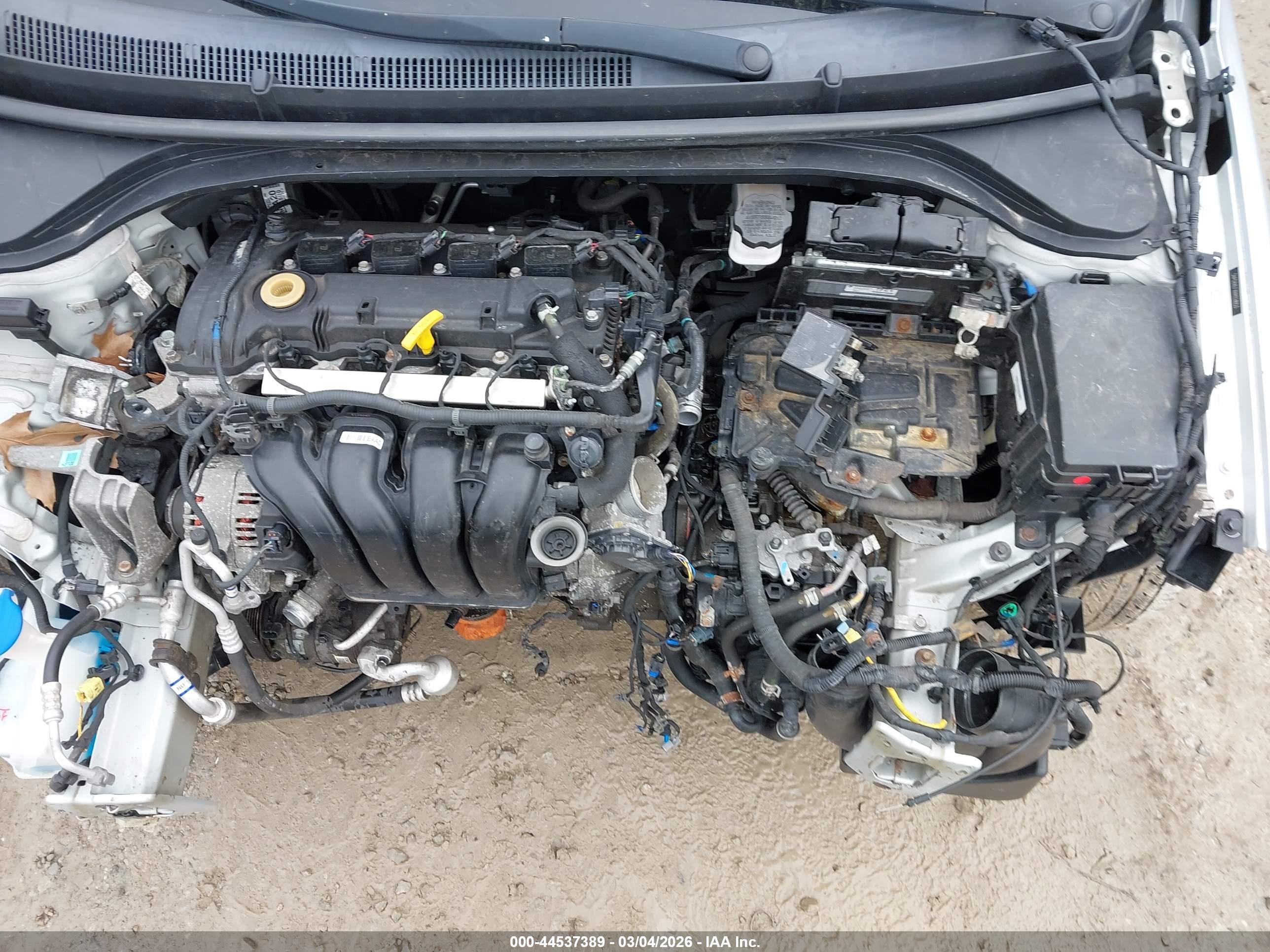 HYUNDAI ELANTRA image 10