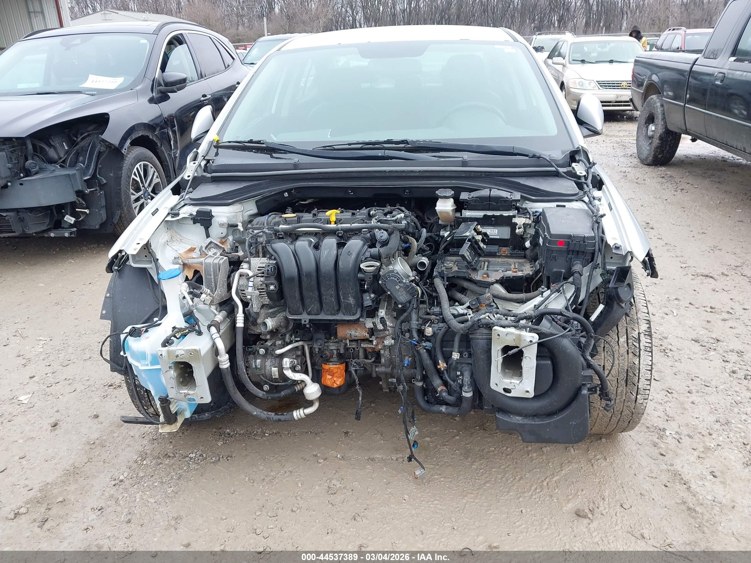 HYUNDAI ELANTRA image 6