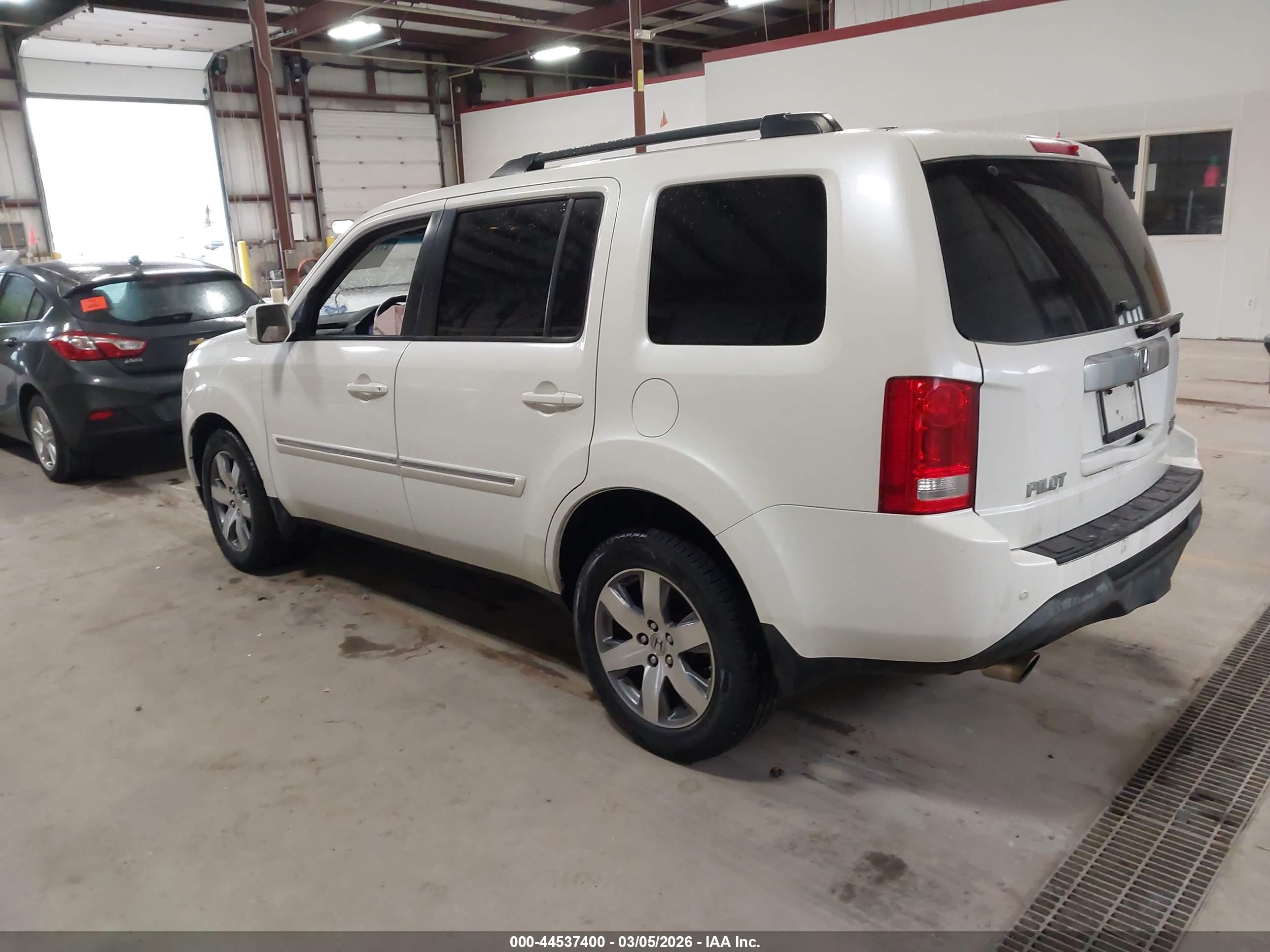 HONDA PILOT image 3