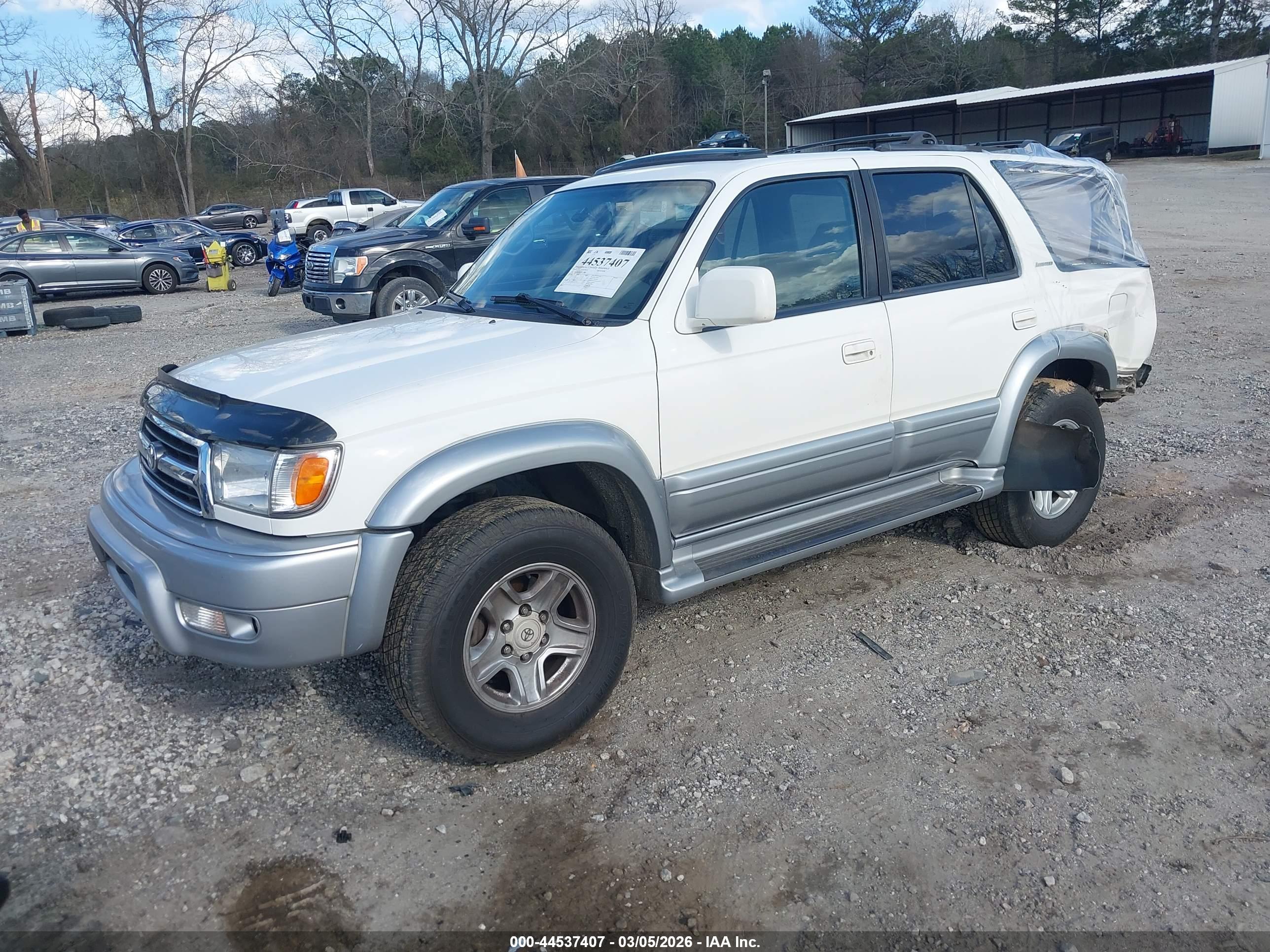 TOYOTA 4RUNNER image 2