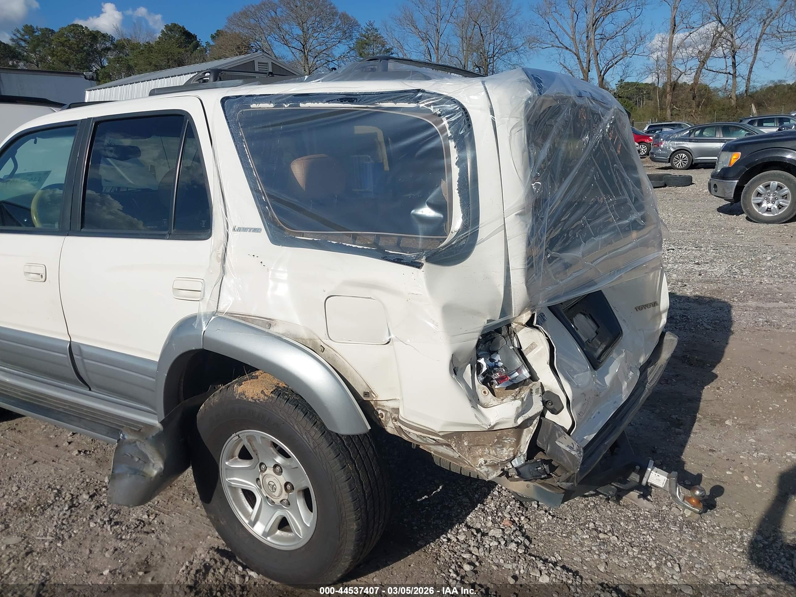 TOYOTA 4RUNNER image 6