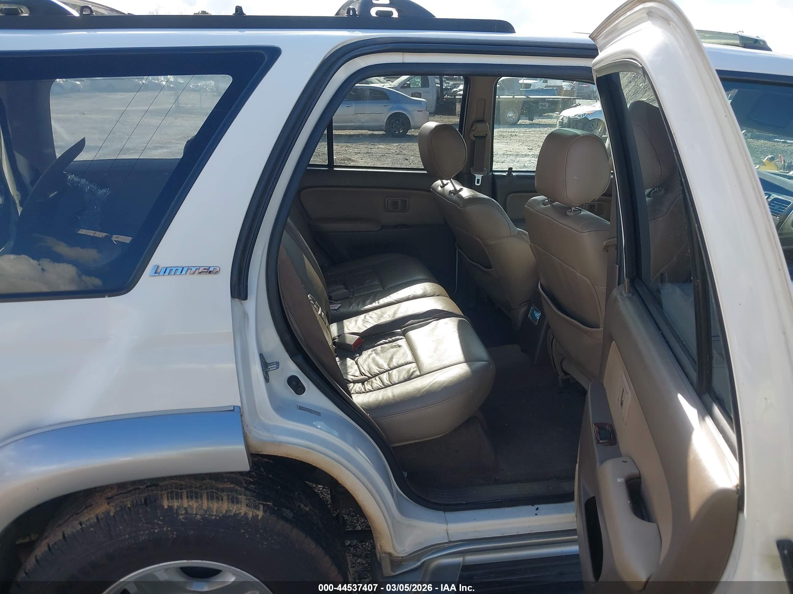 TOYOTA 4RUNNER image 8