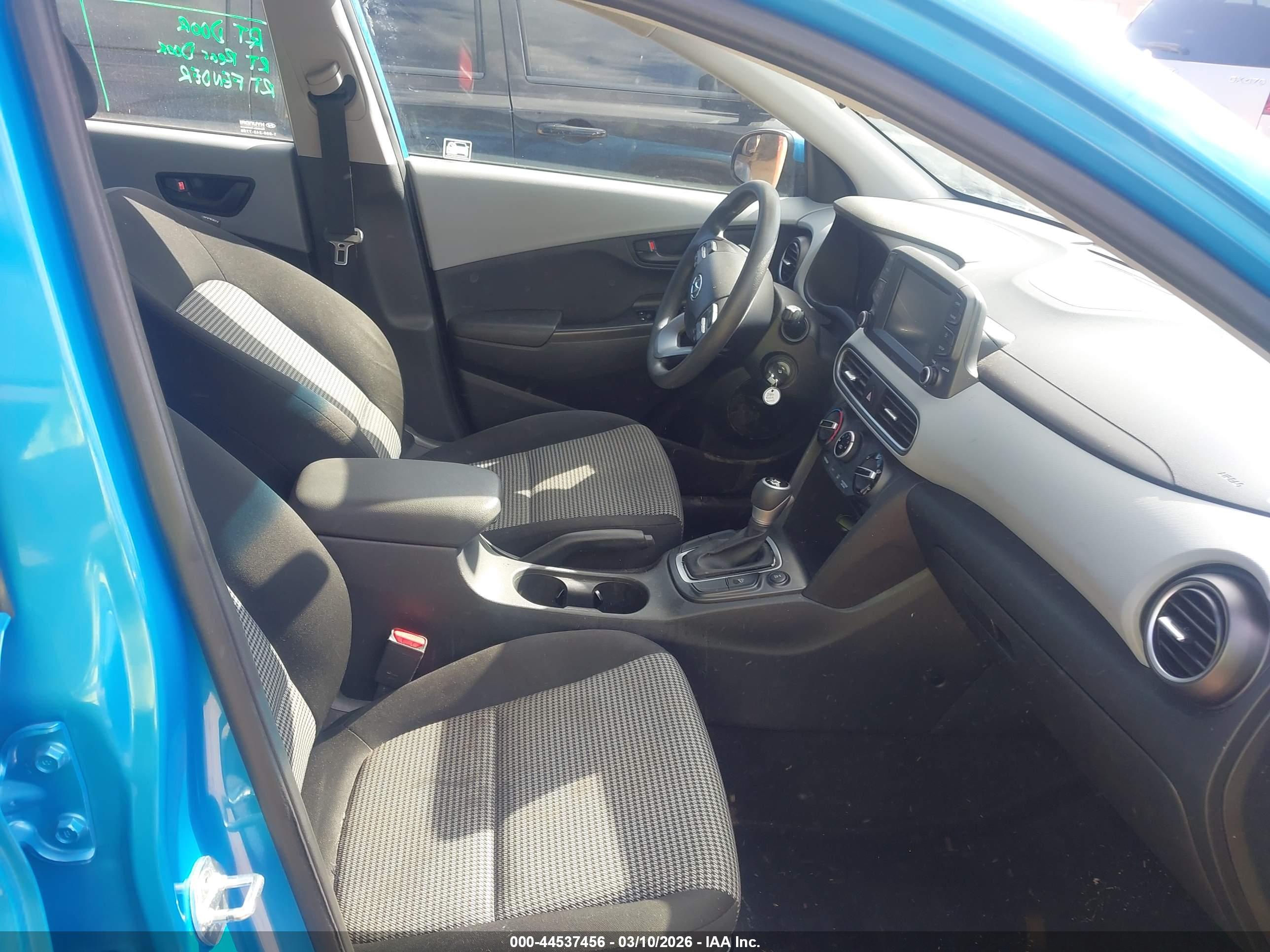 HYUNDAI KONA image 5