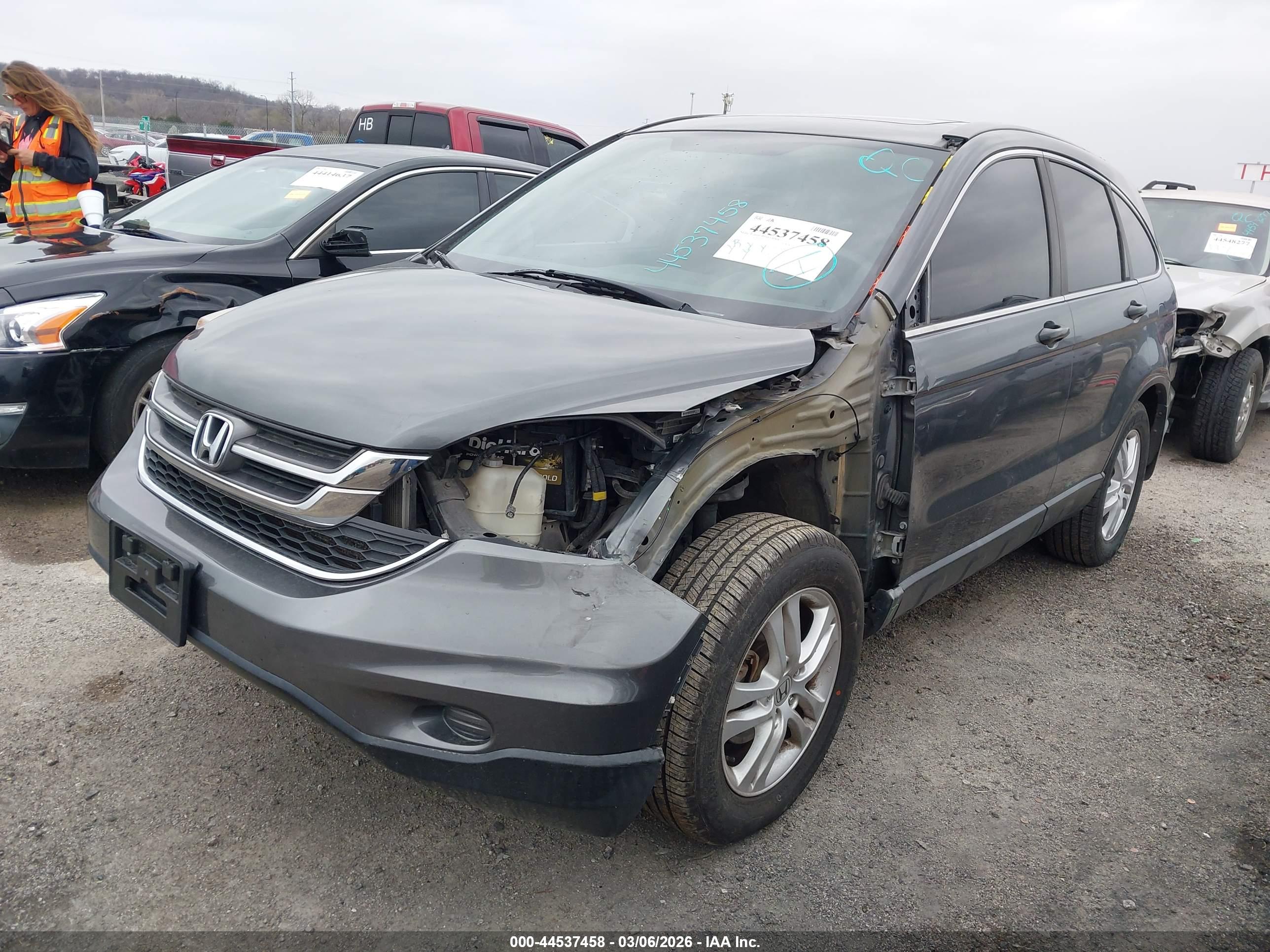 HONDA CR-V image 2