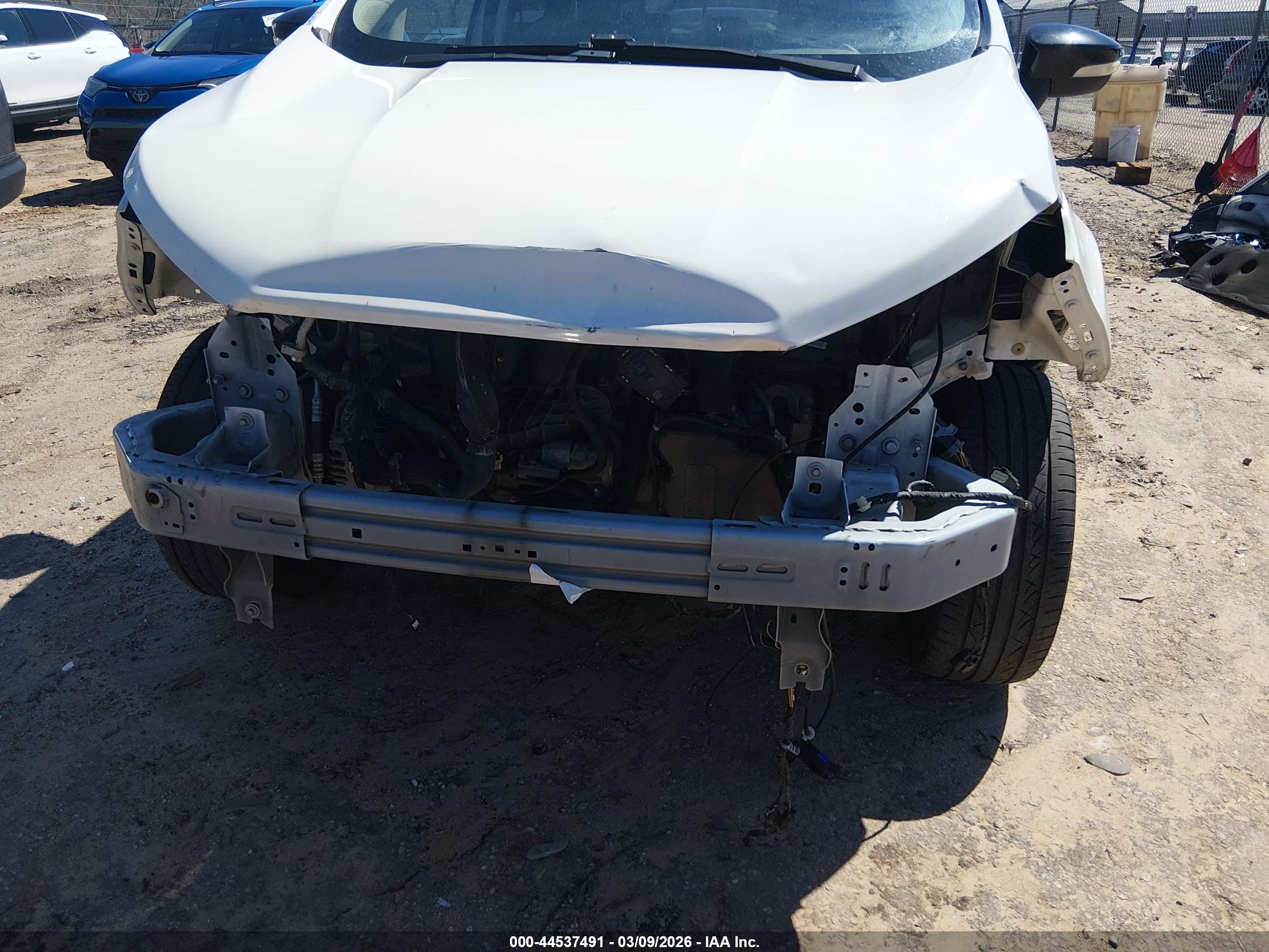 FORD ECOSPORT image 6