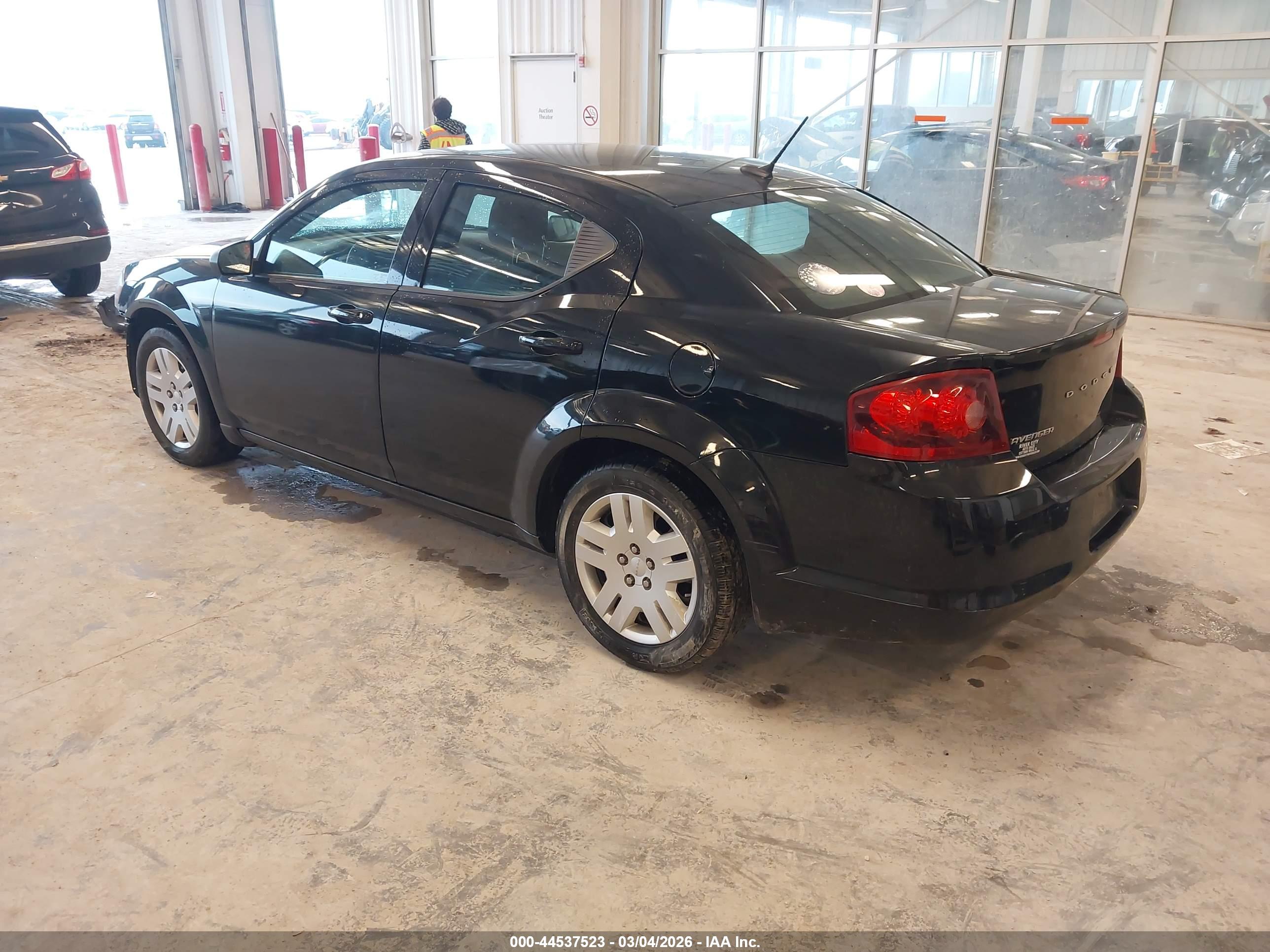 DODGE AVENGER image 3