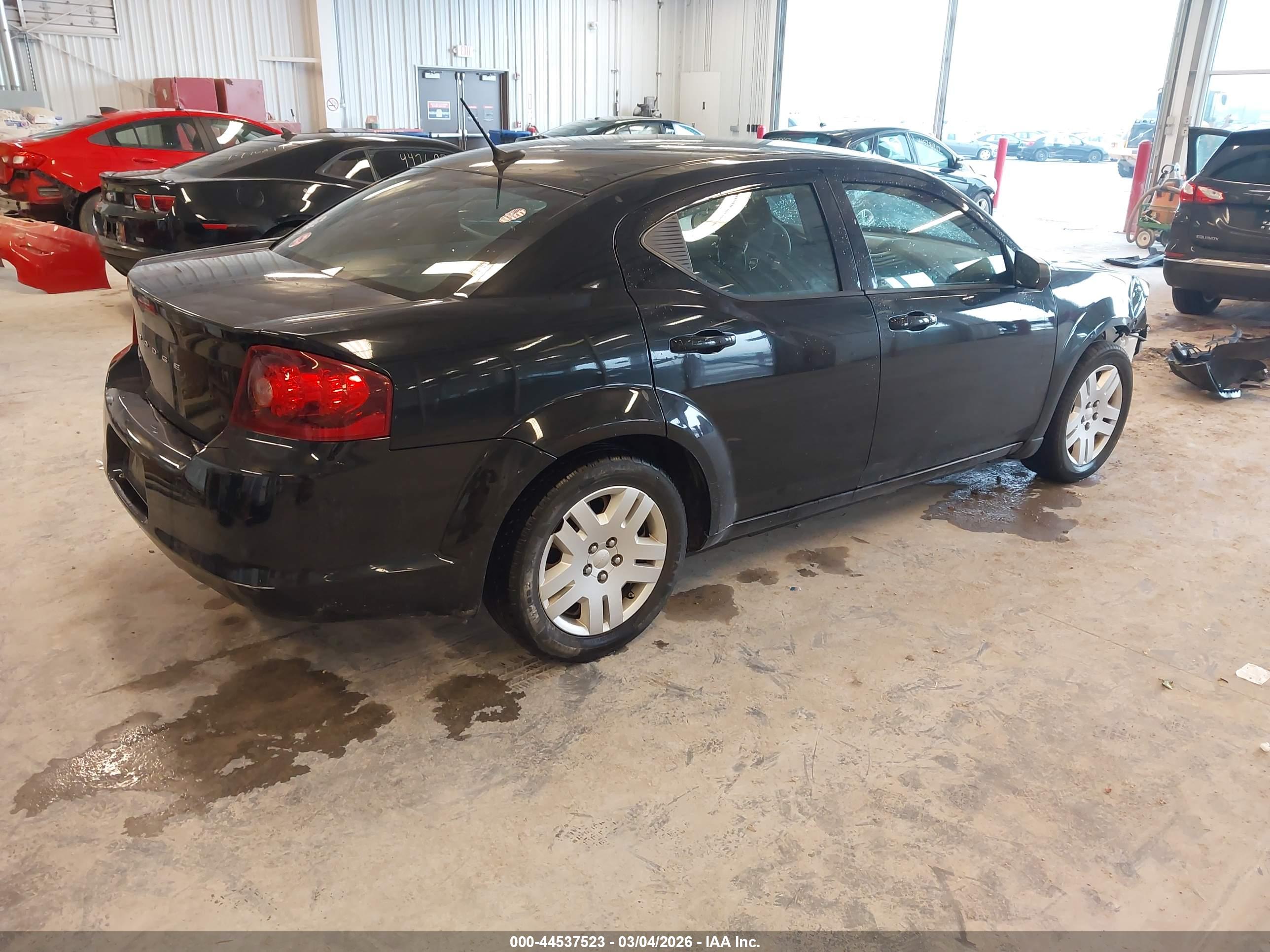 DODGE AVENGER image 4