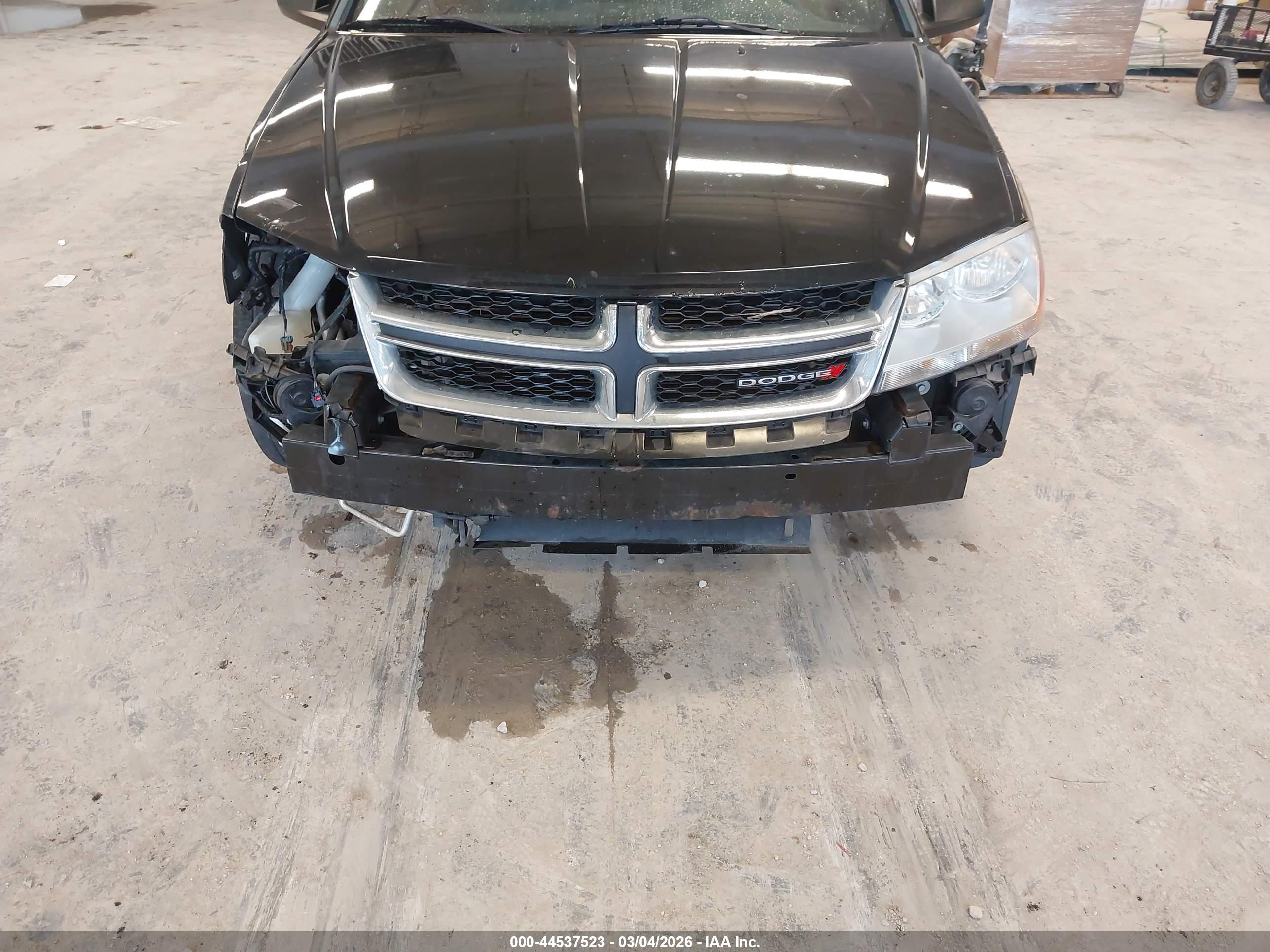 DODGE AVENGER image 6