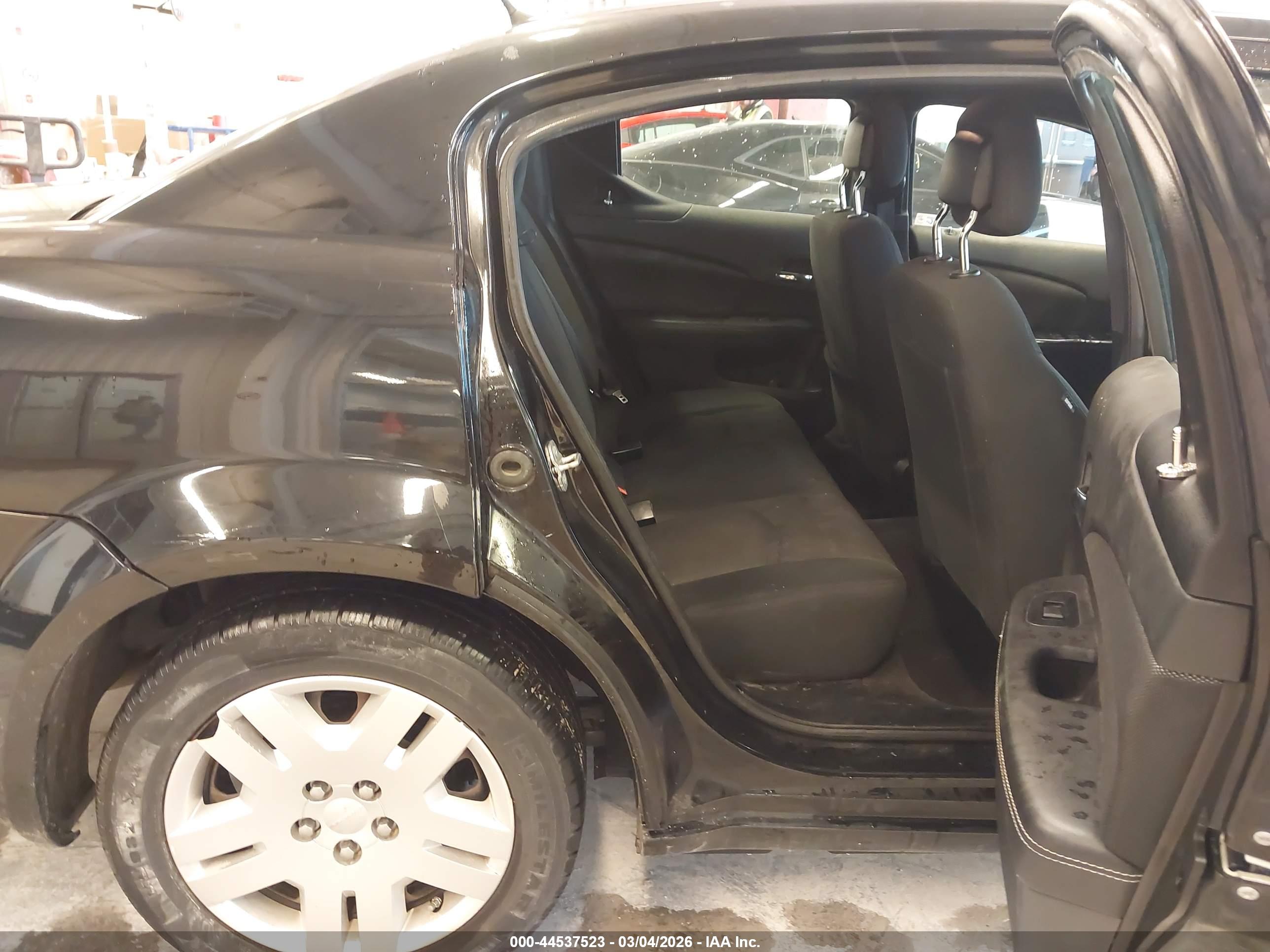 DODGE AVENGER image 8