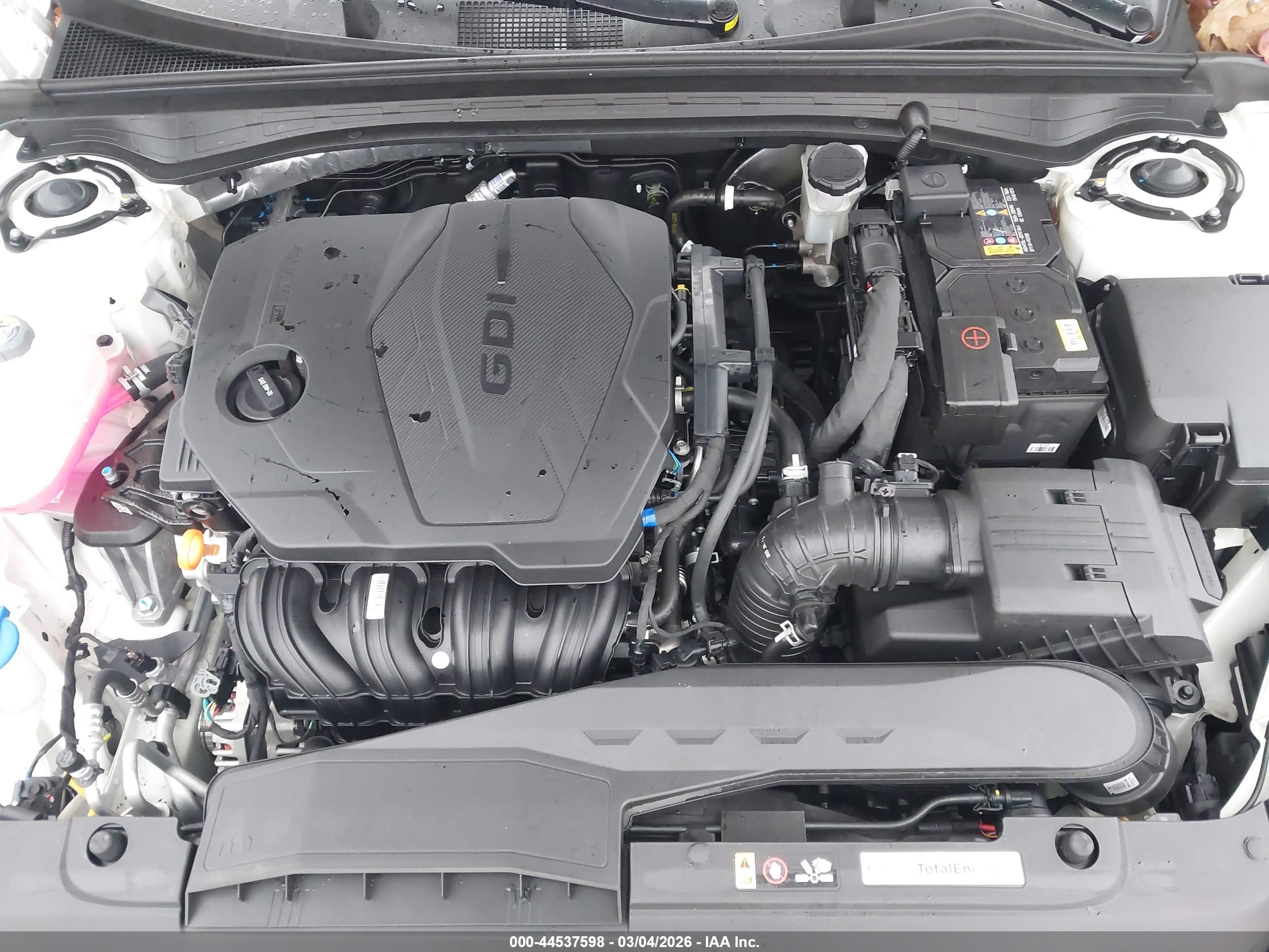 KIA K5 image 10