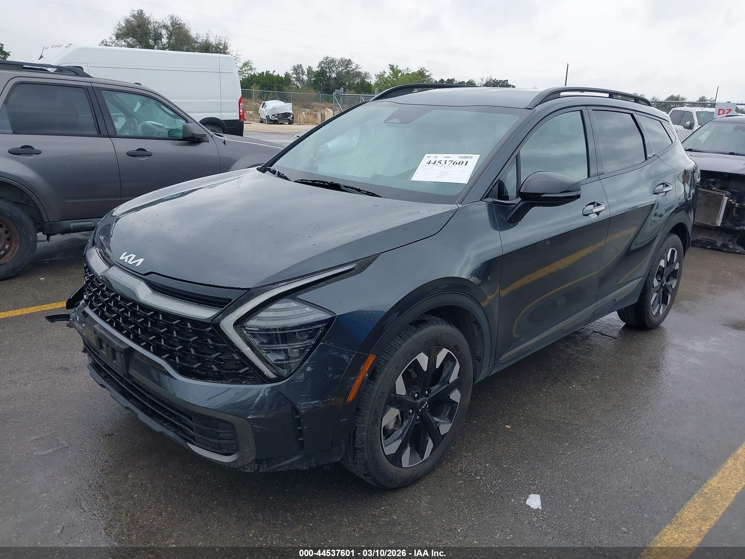 KIA SPORTAGE image 2