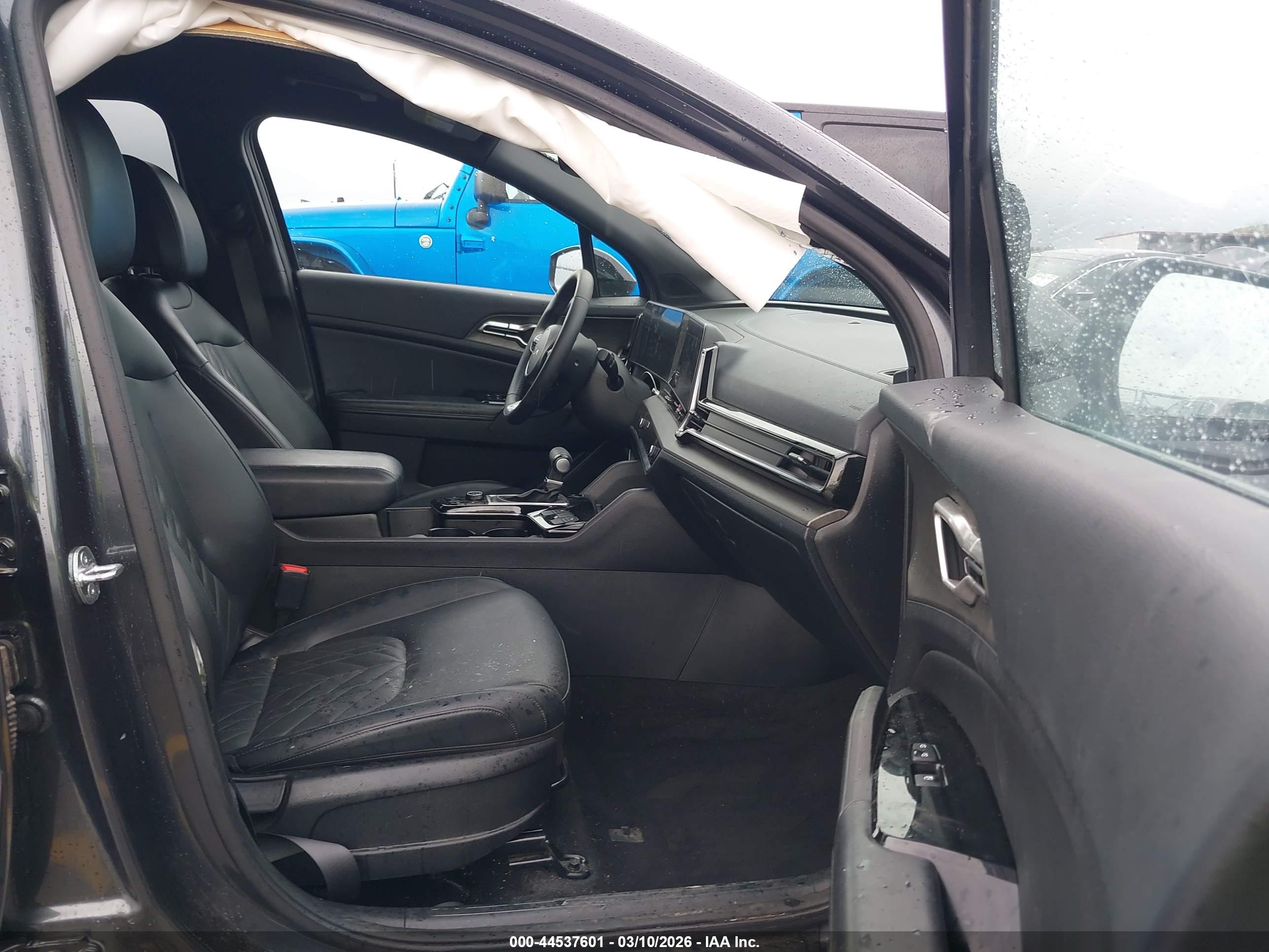 KIA SPORTAGE image 5