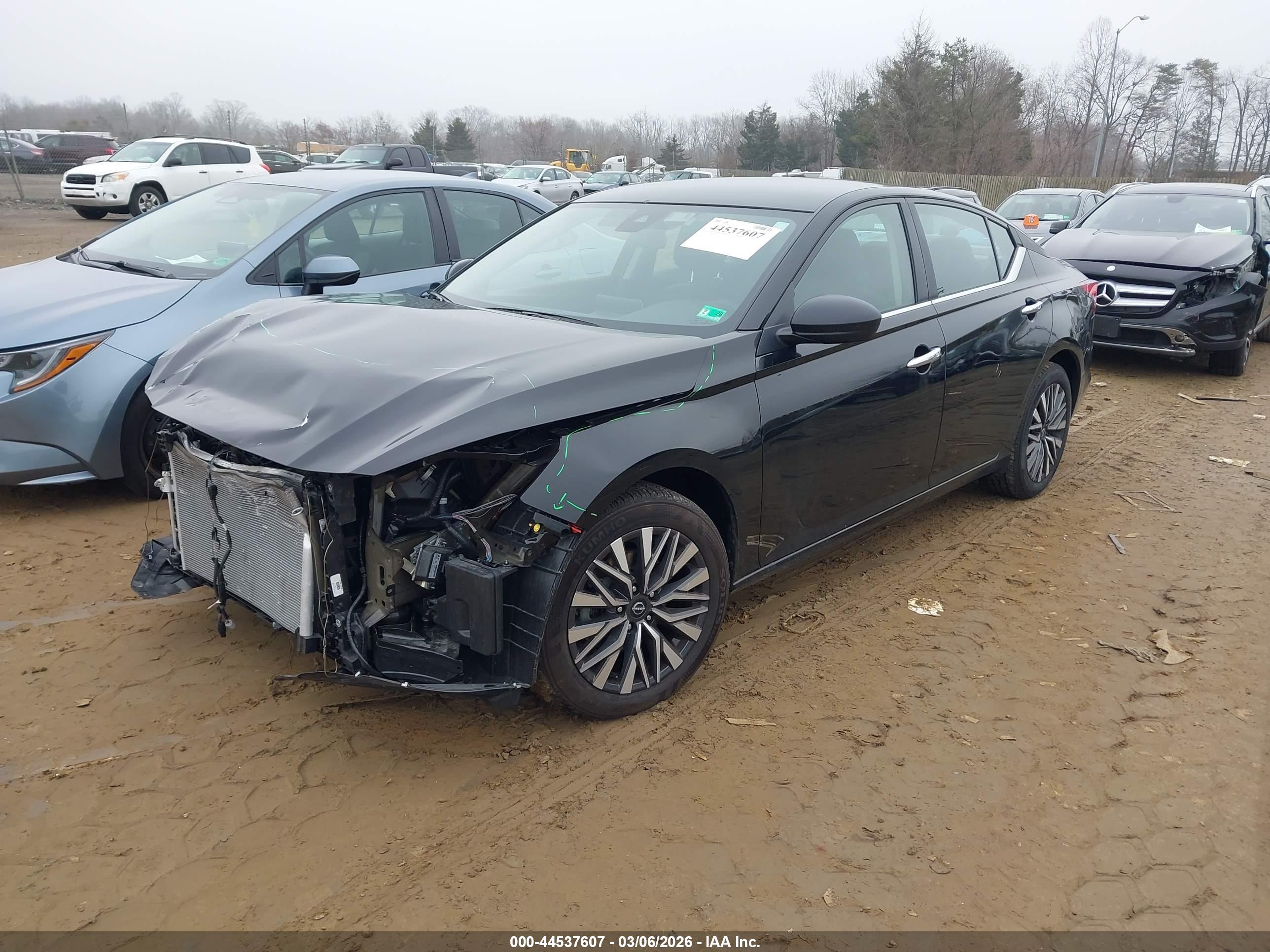 NISSAN ALTIMA image 2