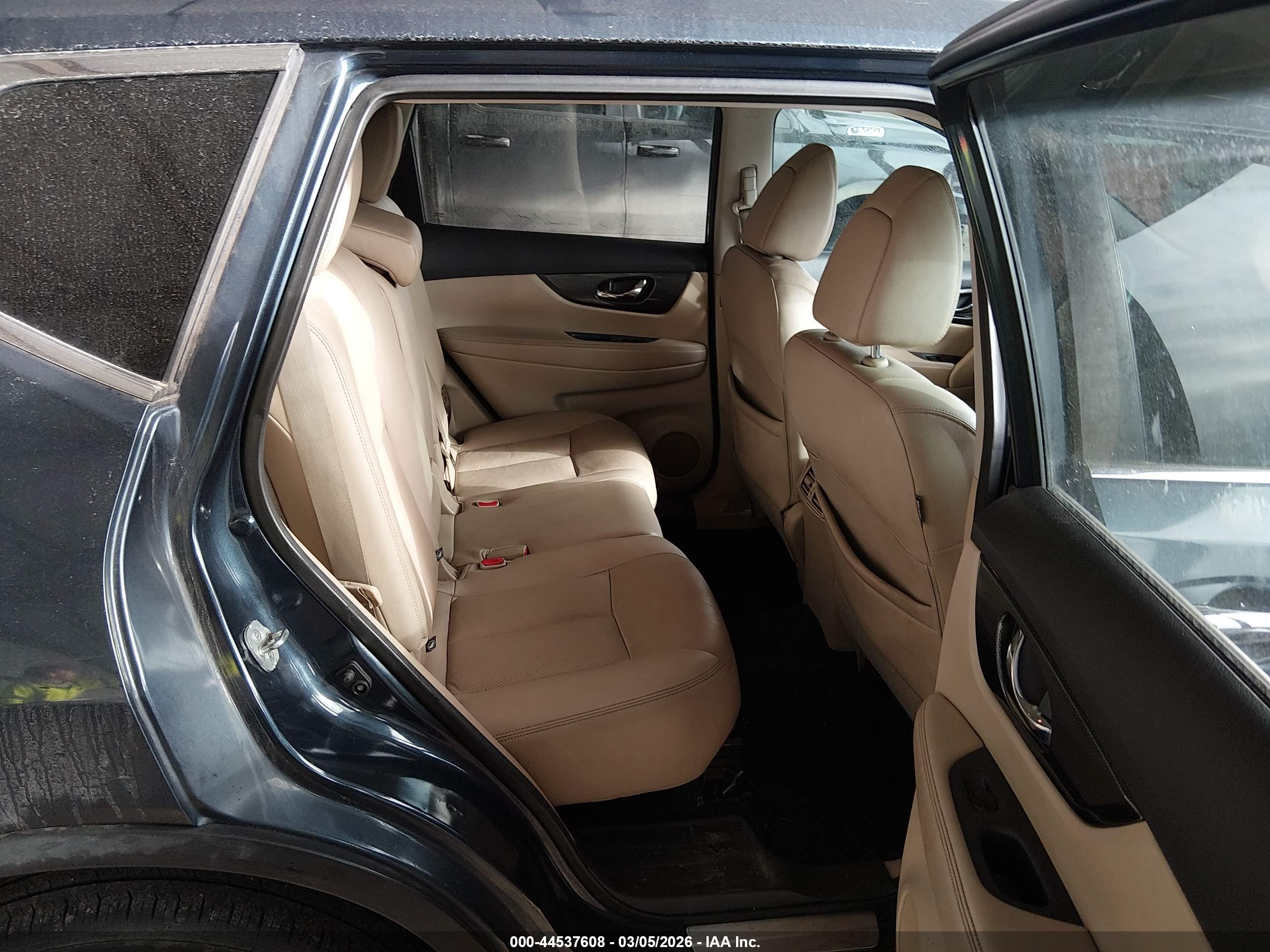 NISSAN ROGUE image 8