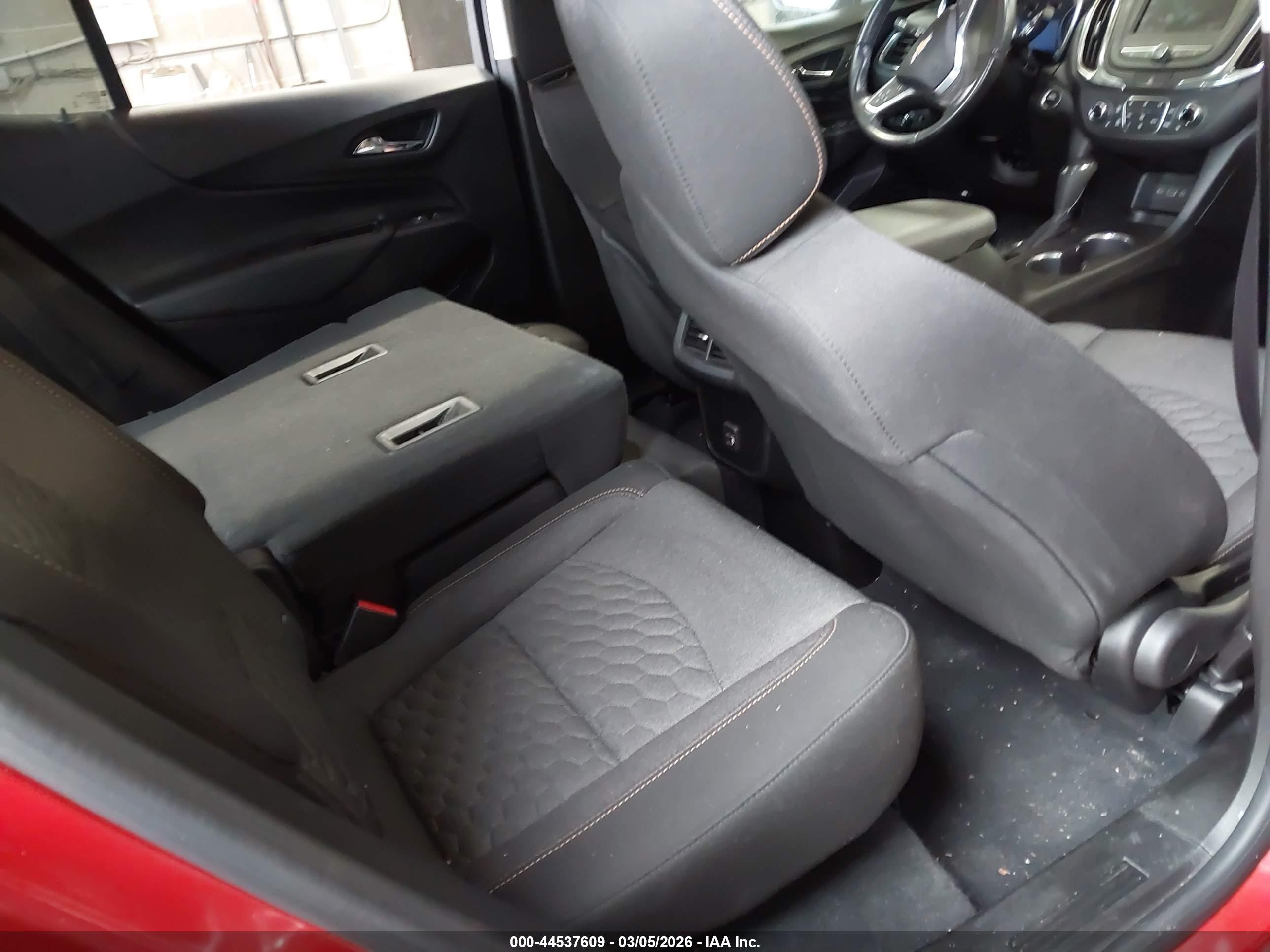 CHEVROLET EQUINOX image 8