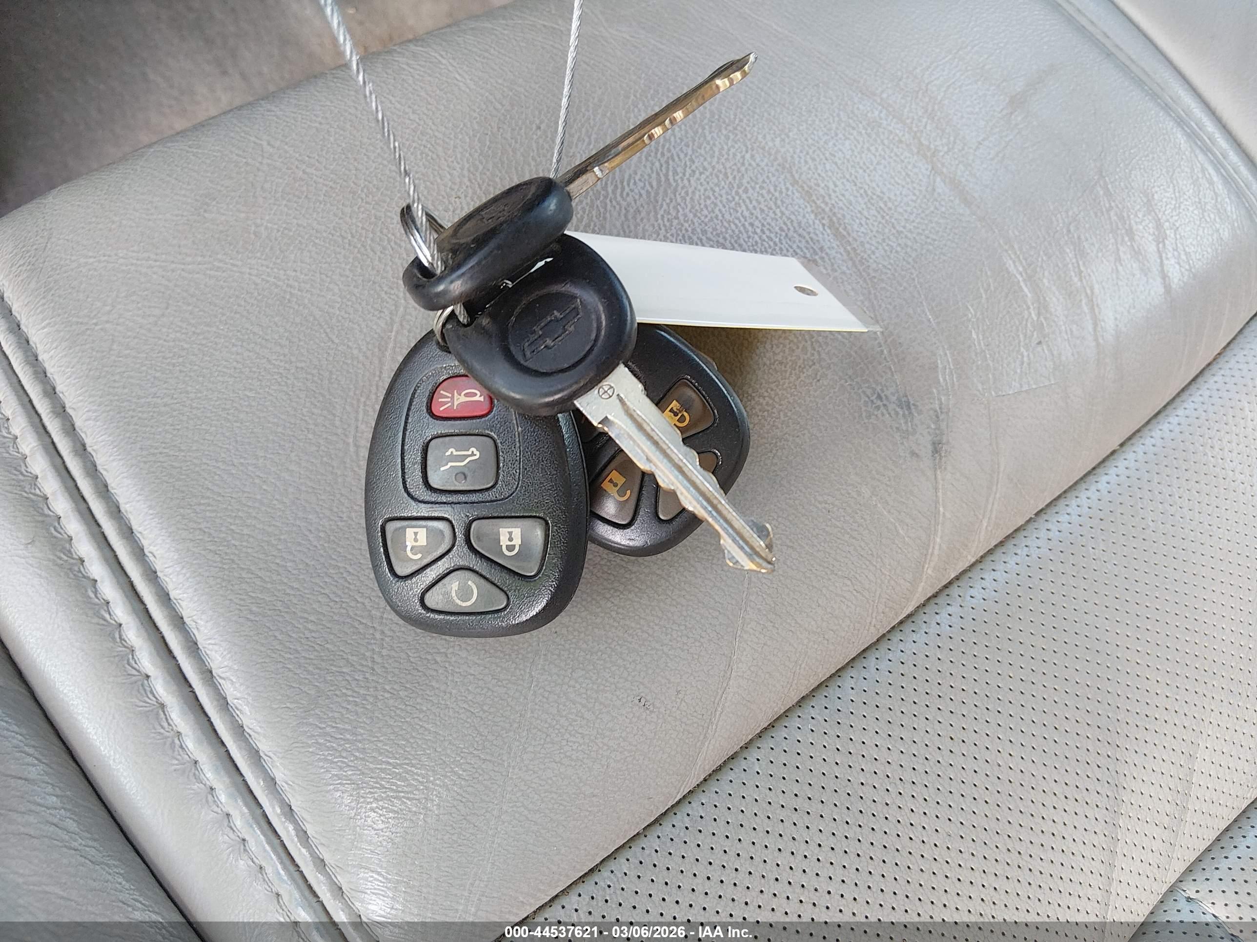 CHEVROLET TRAVERSE image 11