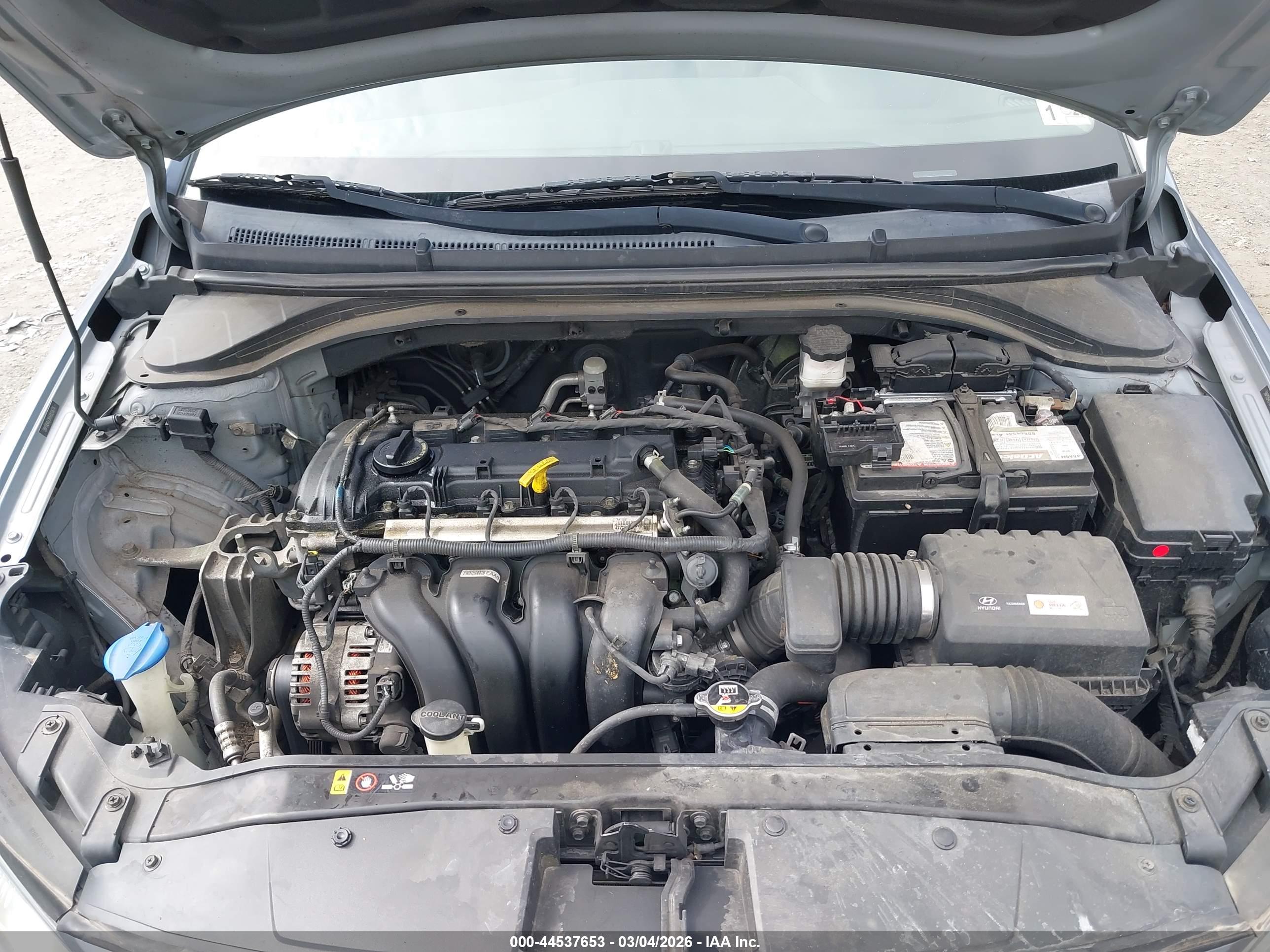 HYUNDAI ELANTRA image 10