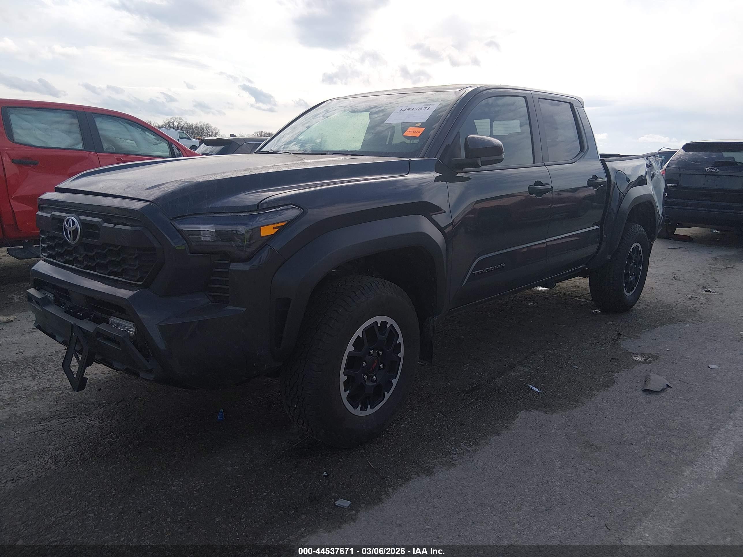 TOYOTA TACOMA image 2