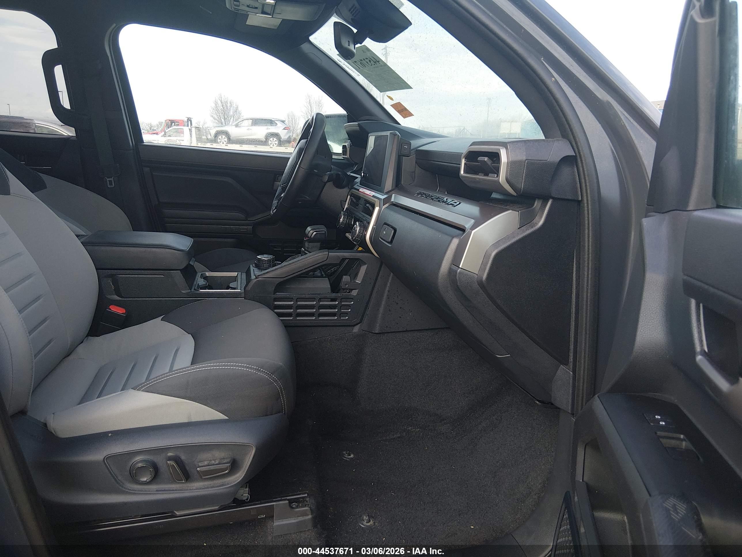 TOYOTA TACOMA image 5