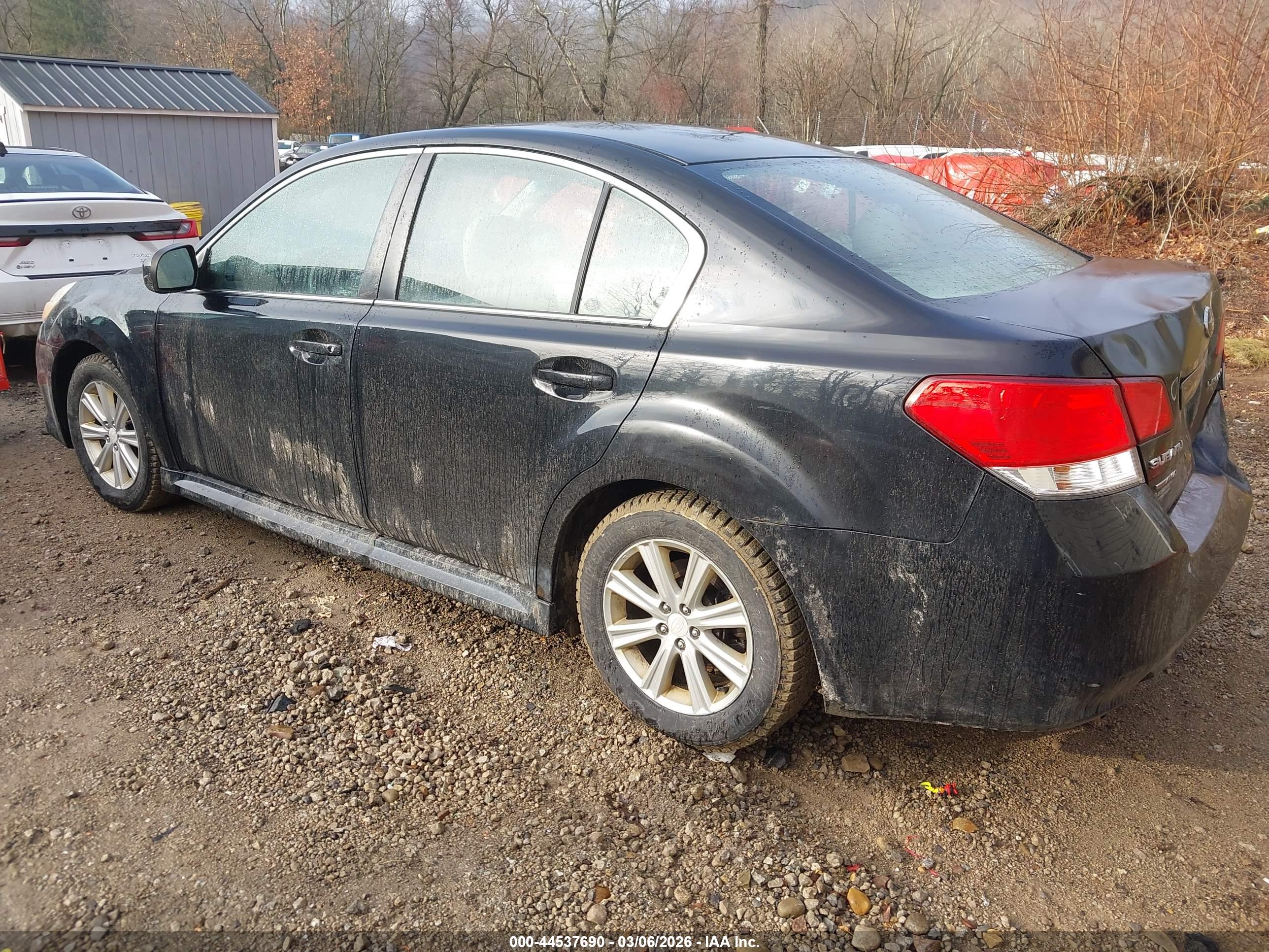 SUBARU LEGACY image 3