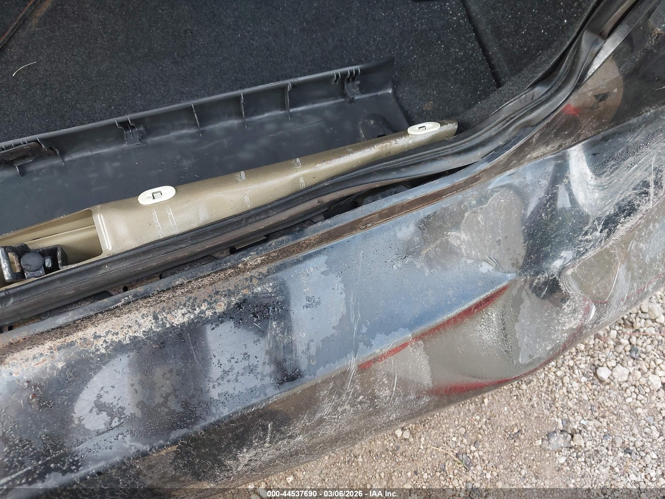 SUBARU LEGACY image 6