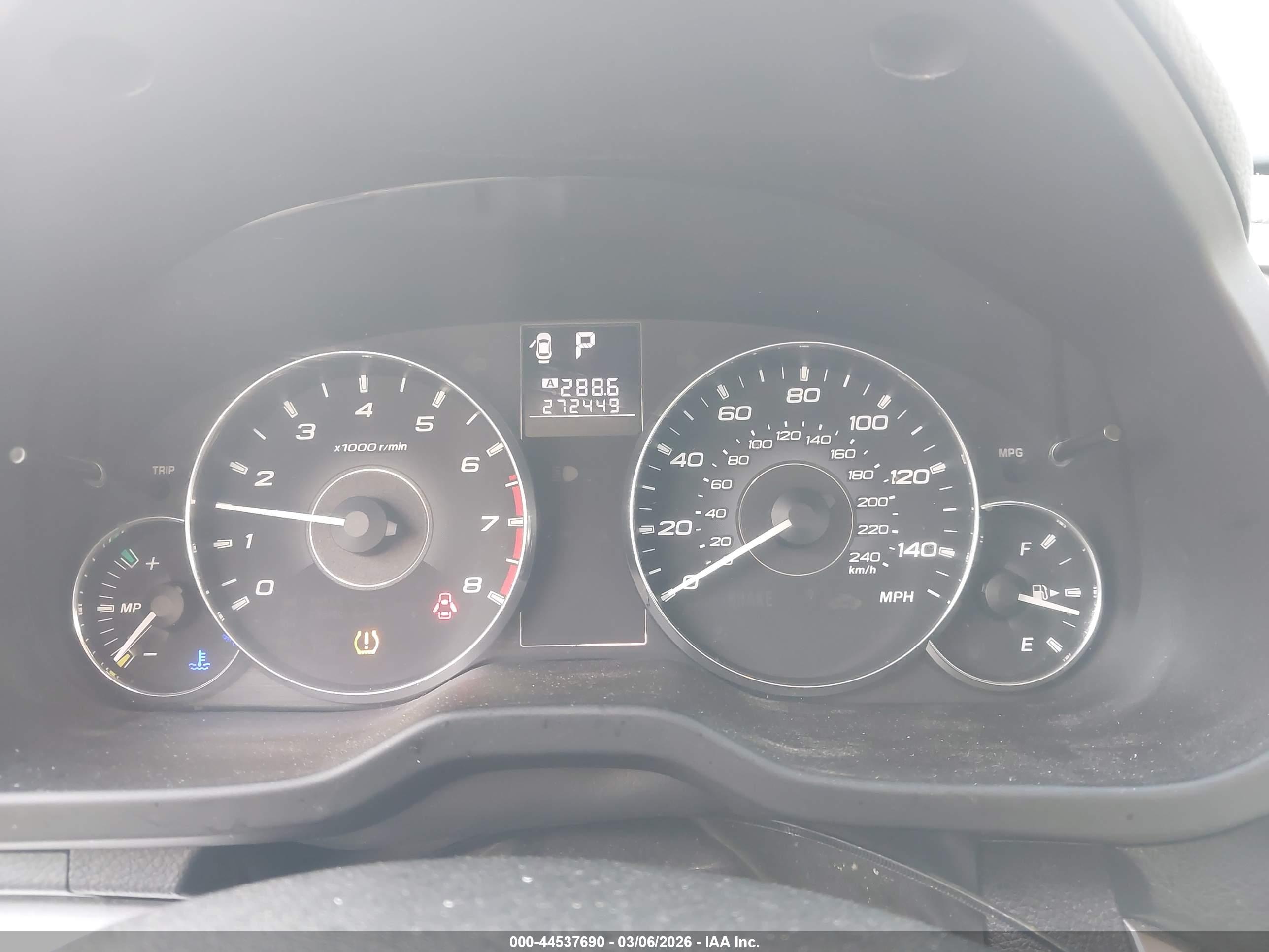 SUBARU LEGACY image 7