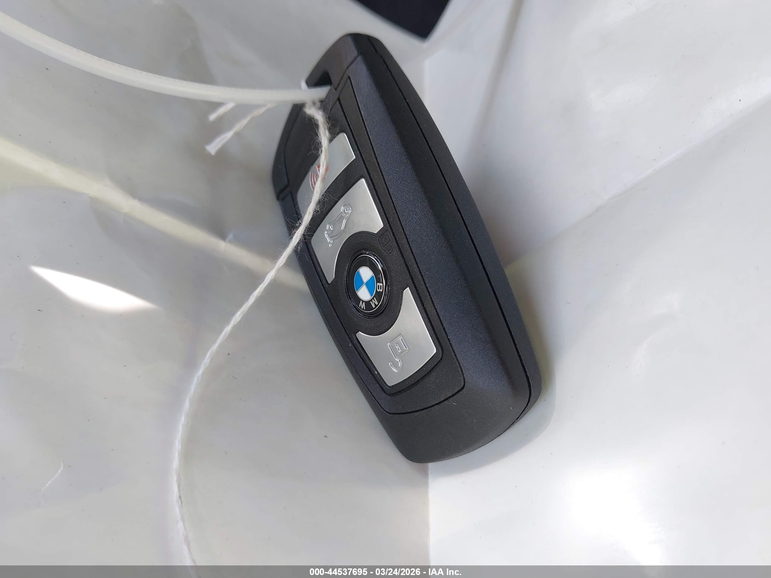 BMW 528I image 11