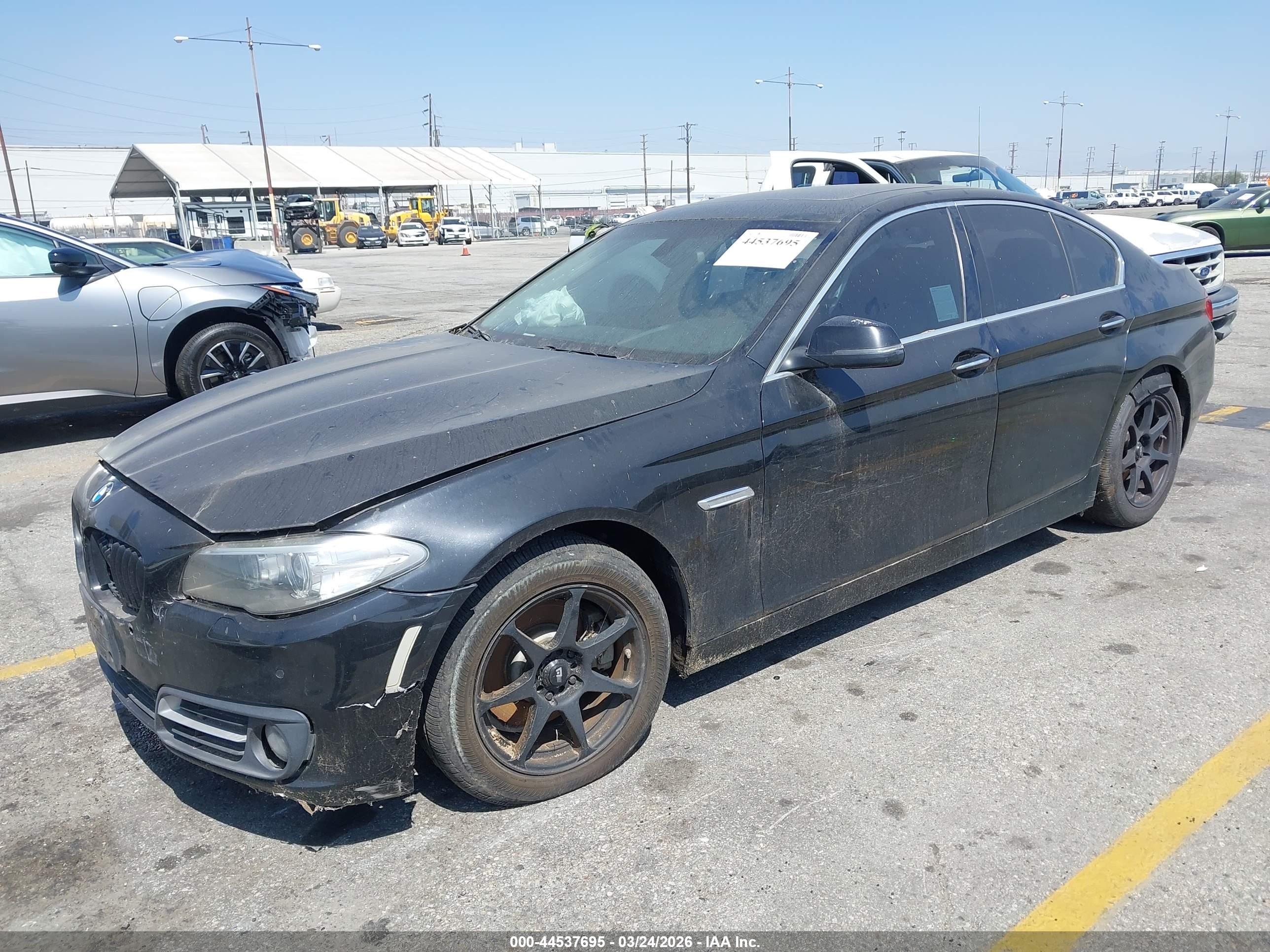 BMW 528I image 2