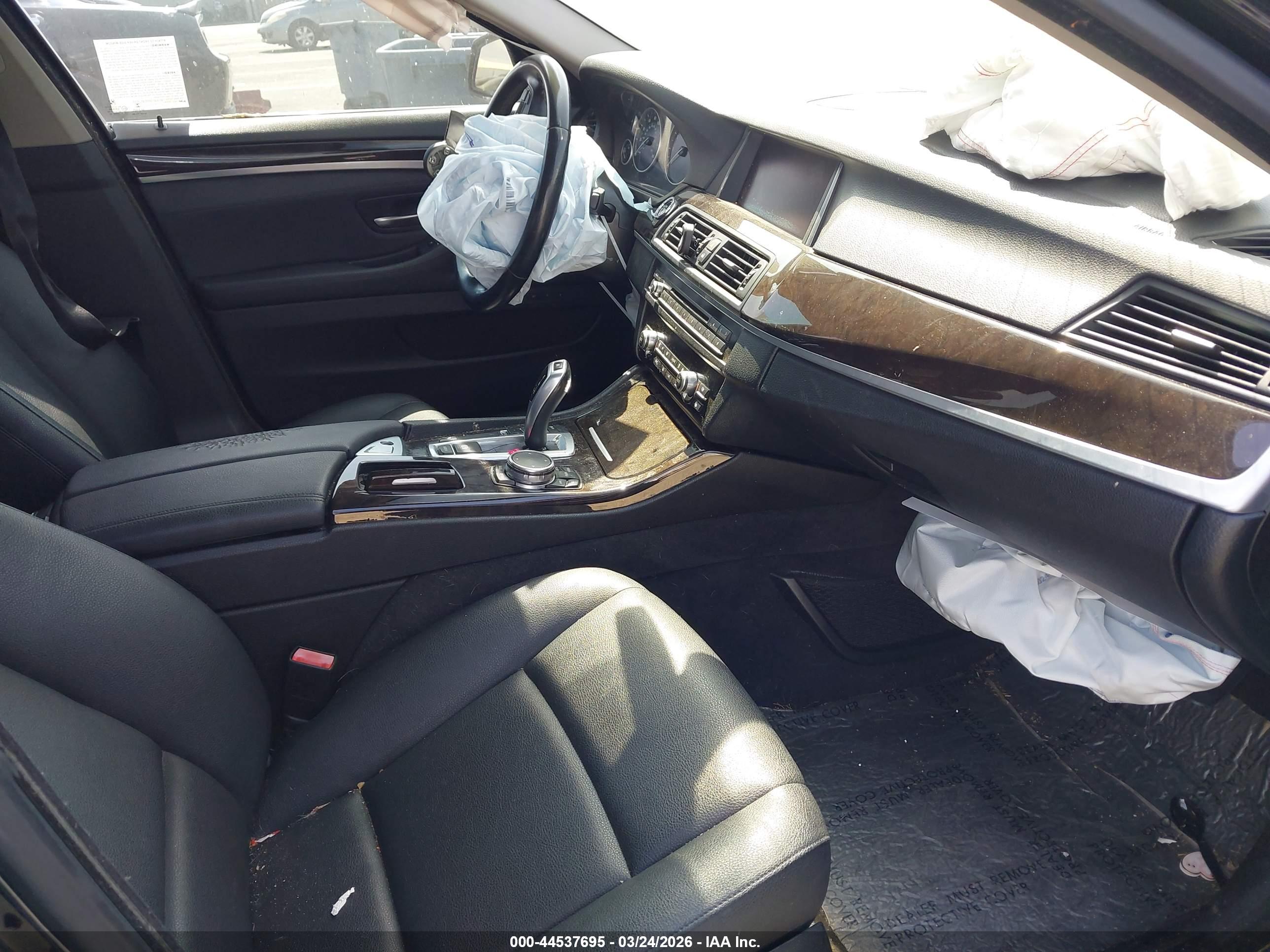 BMW 528I image 5