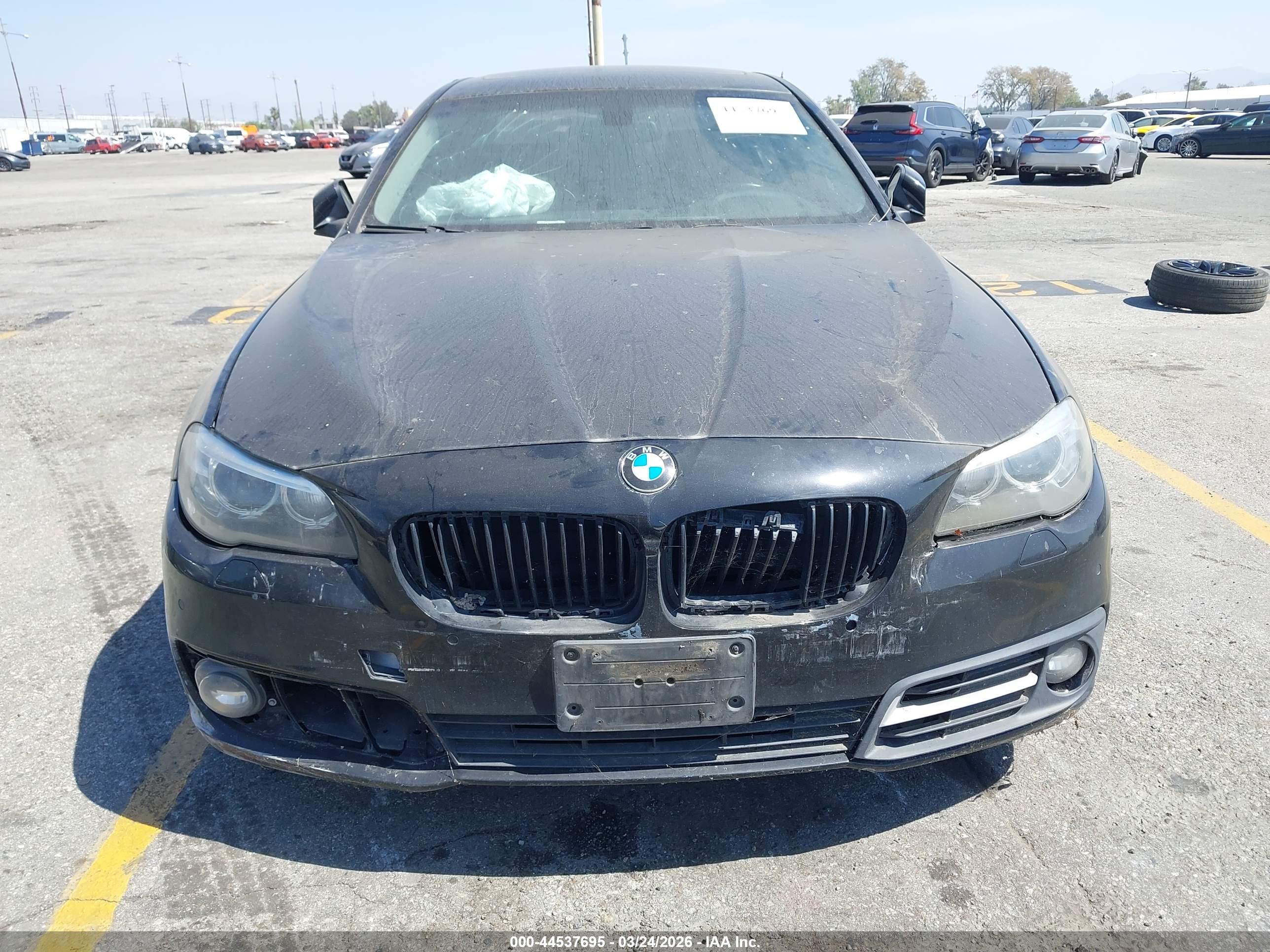 BMW 528I image 6