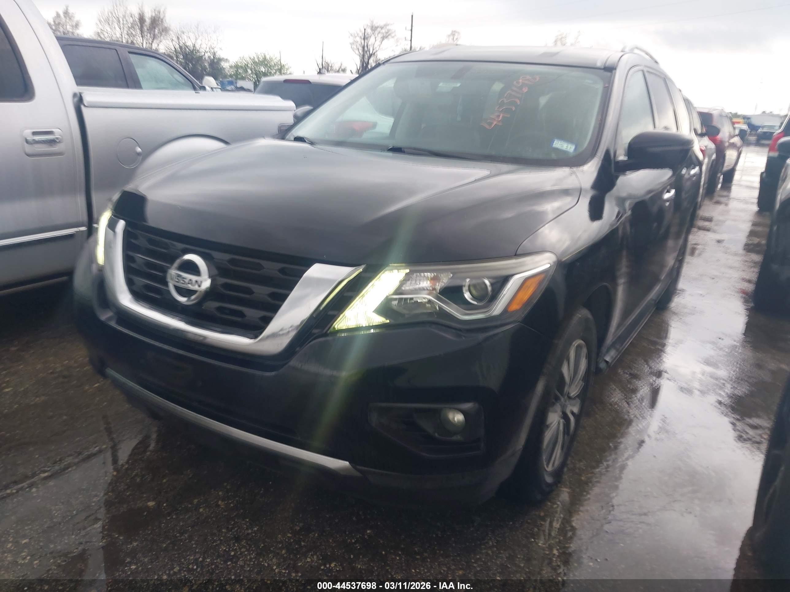 NISSAN PATHFINDER image 2