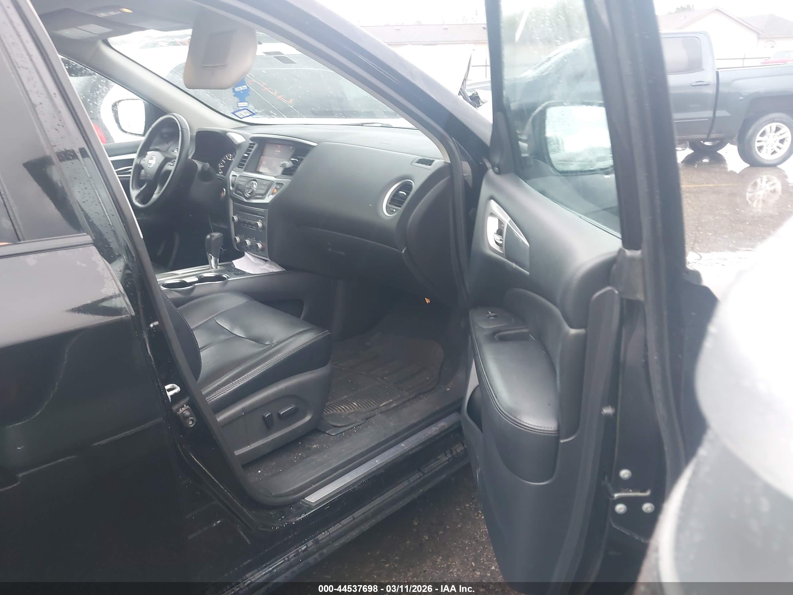 NISSAN PATHFINDER image 5